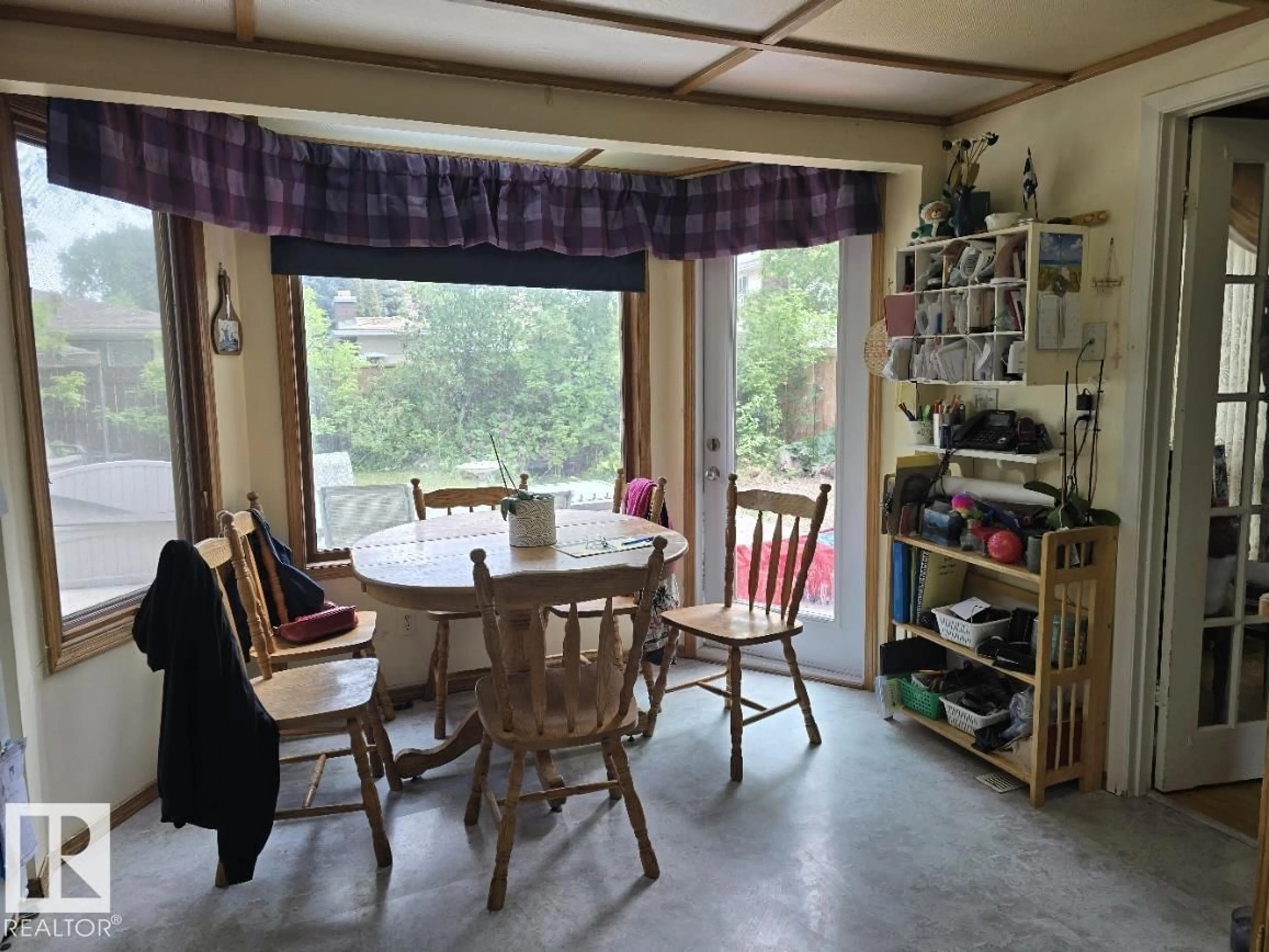 Dining room, unknown for 79 GARIEPY CR, Edmonton Alberta T6M1B5