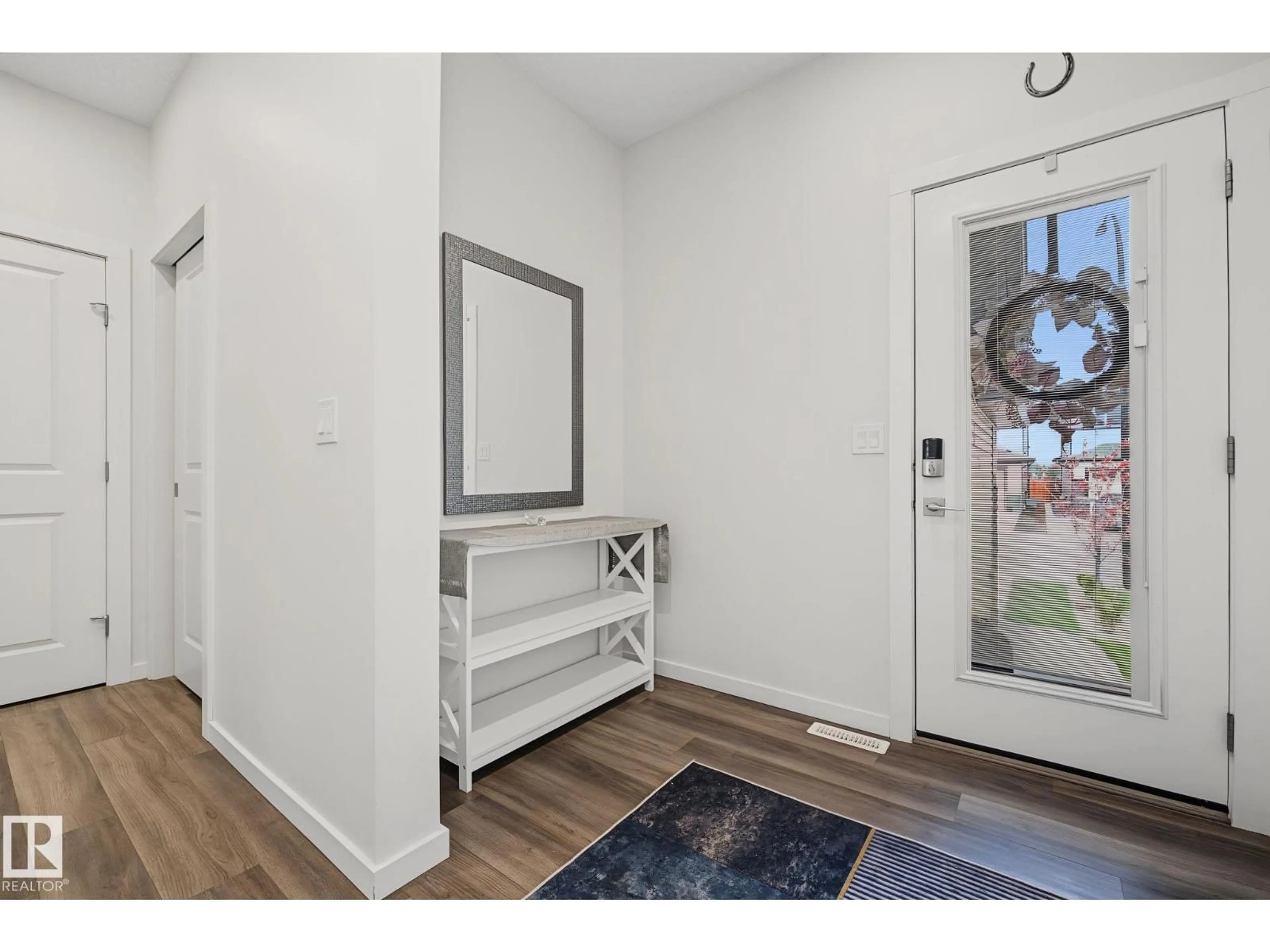 Indoor entryway for 432 ROBERTS CR, Leduc Alberta T9E1N4