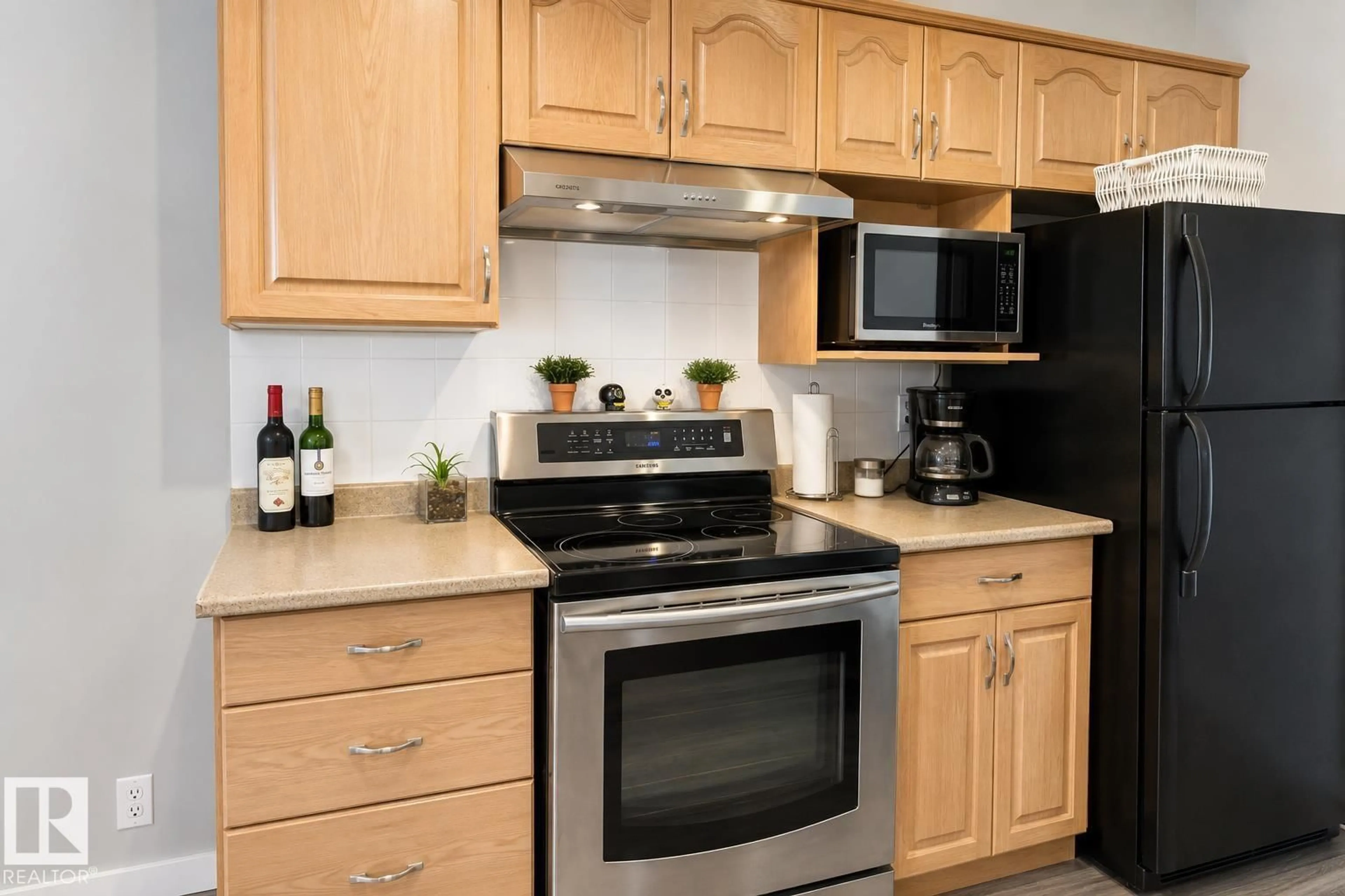 Standard kitchen, unknown for NW - 261 CALLINGWOOD TWO TW, Edmonton Alberta T5T1A3