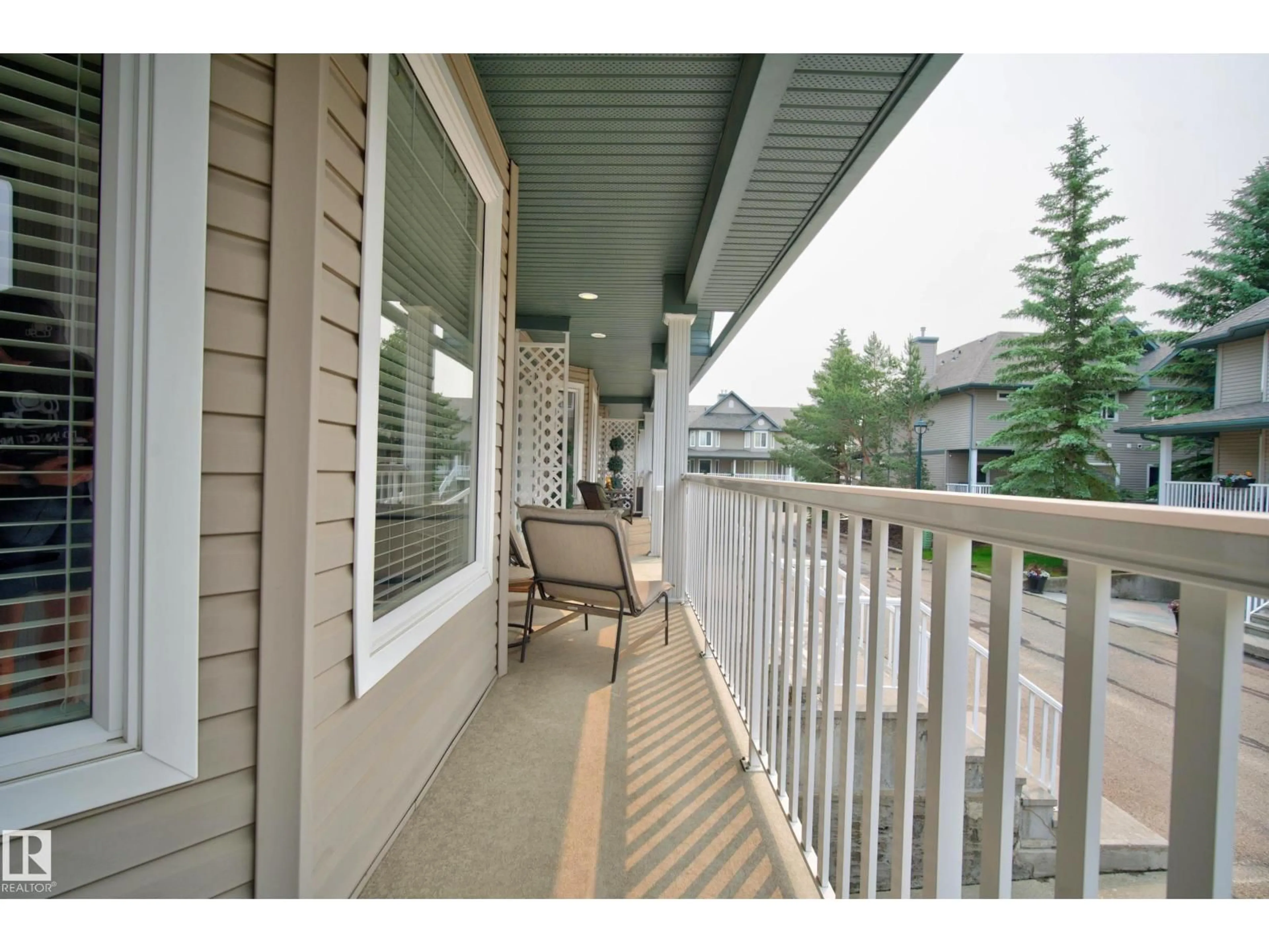 Patio, unknown for #6 - 903 RUTHERFORD RD, Edmonton Alberta T6W1N9