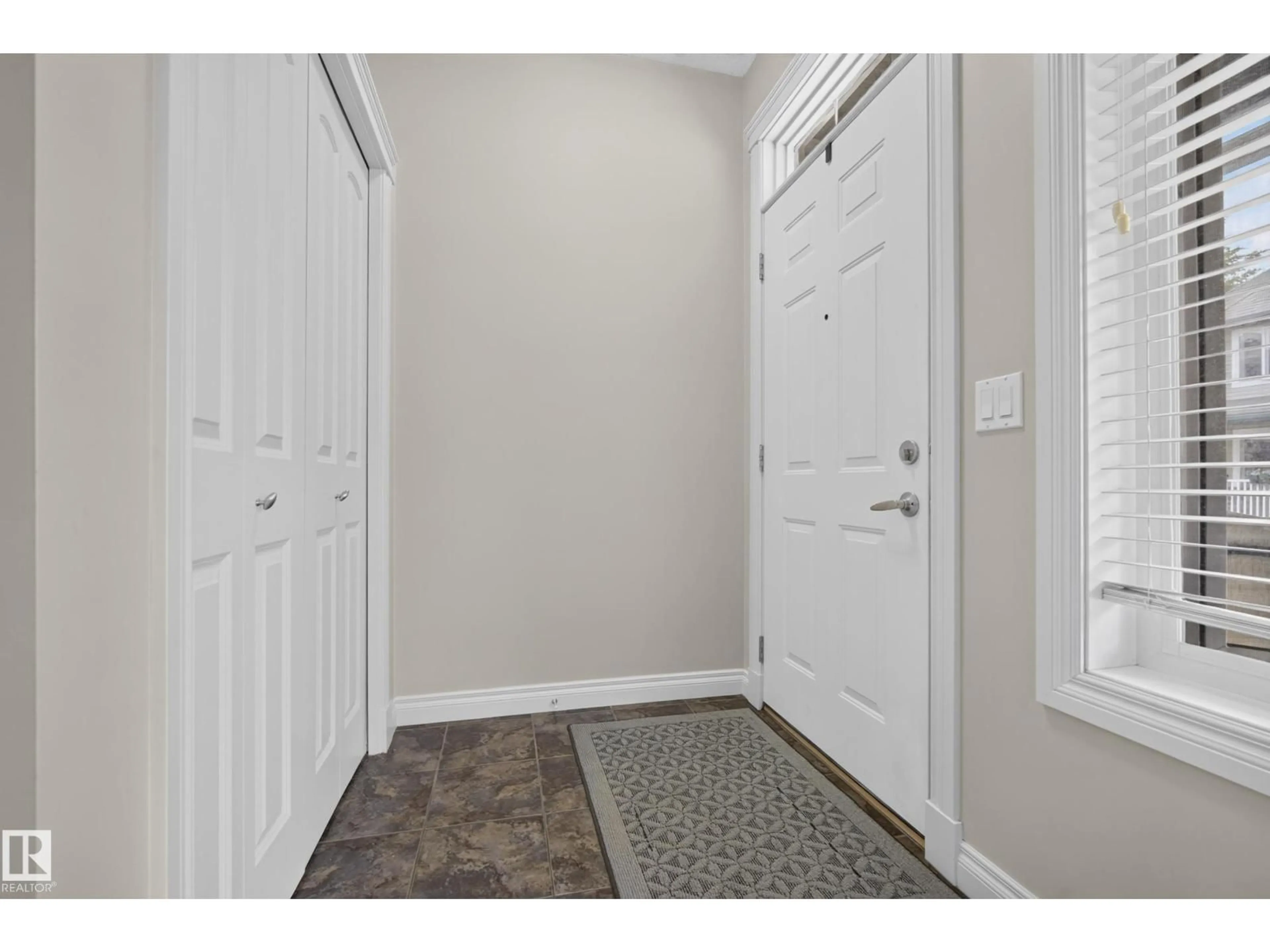 Indoor entryway for #6 - 903 RUTHERFORD RD, Edmonton Alberta T6W1N9