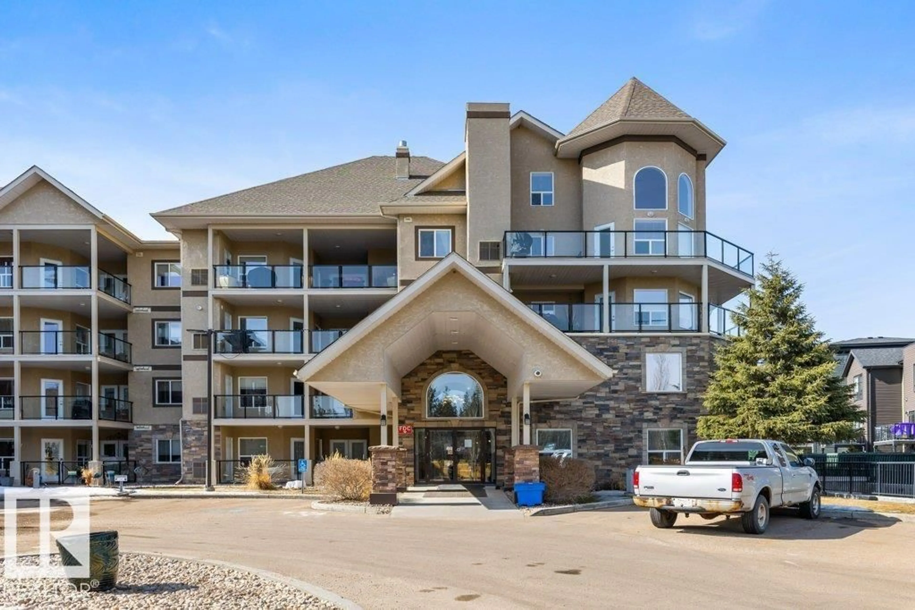 Indoor foyer for #105 - 1320 RUTHERFORD RD, Edmonton Alberta T6W0B6