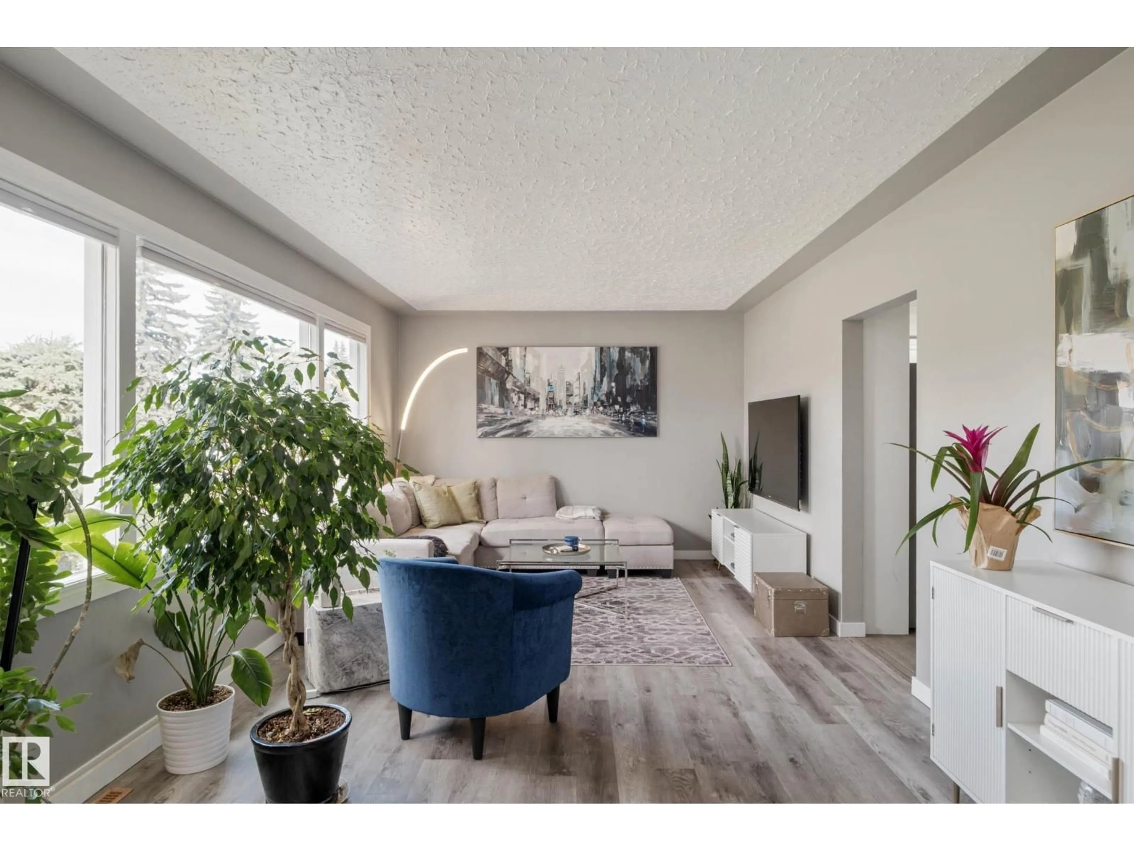 Living room with furniture, unknown for 13411 131 ST, Edmonton Alberta T5L1N8
