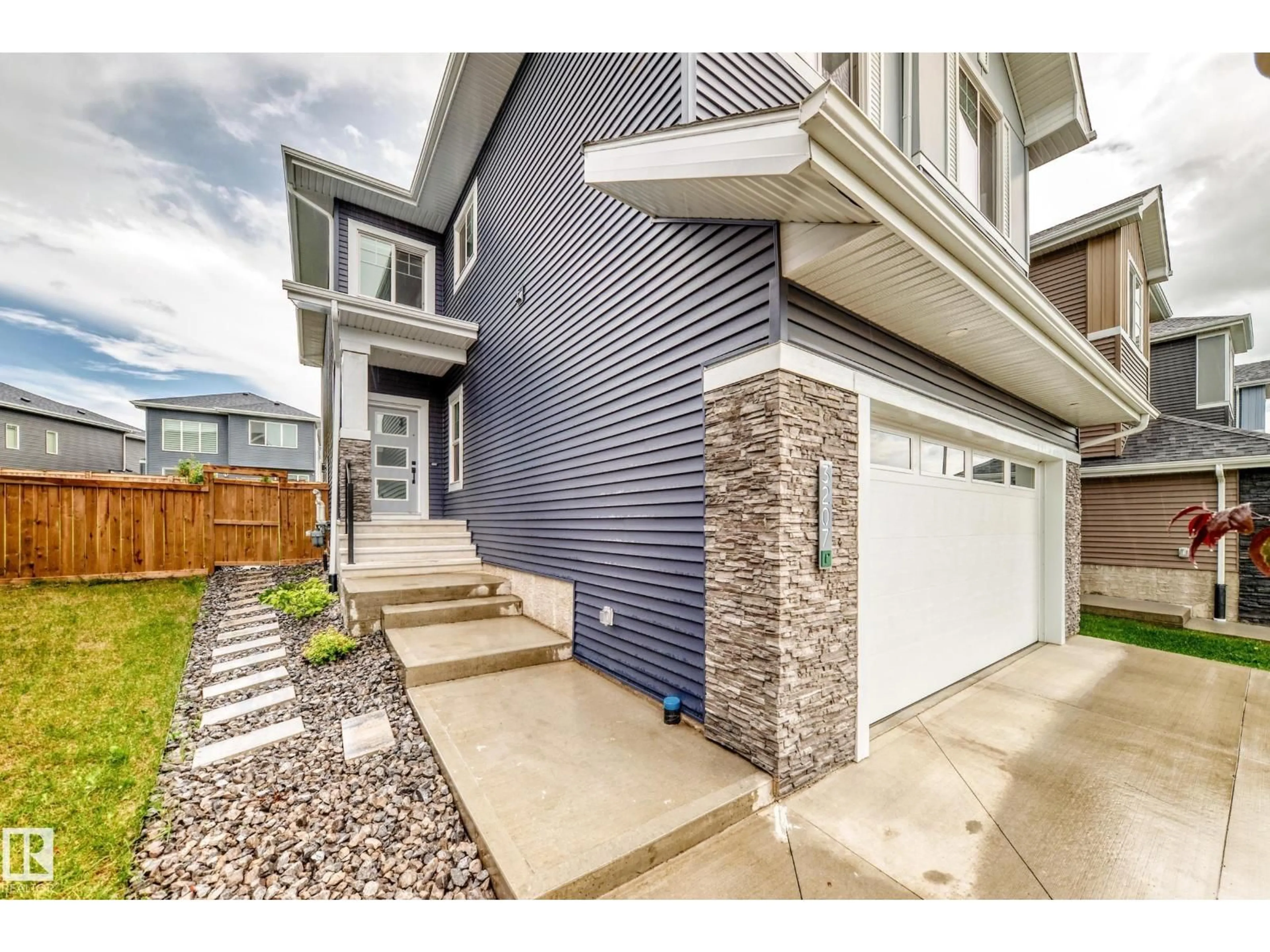 Unknown for SW - 3207 160 ST, Edmonton Alberta T6W5A1