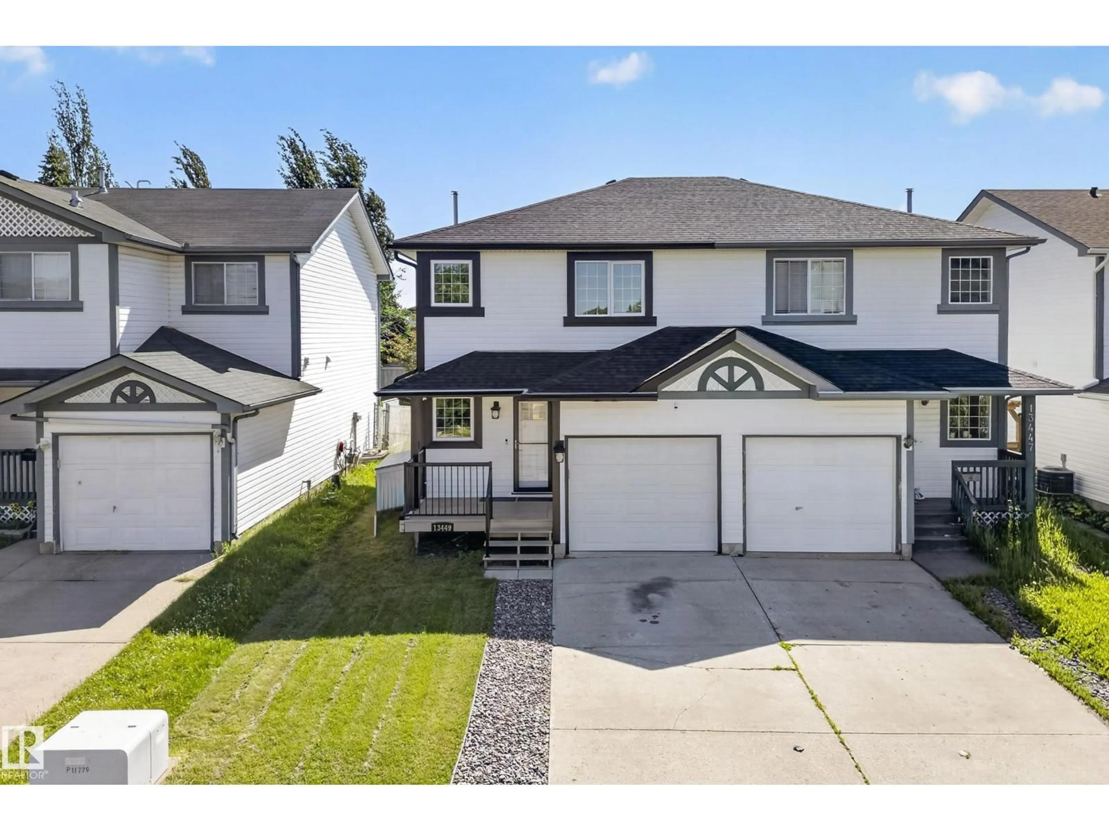 A pic from outside/outdoor area/front of a property/back of a property/a pic from drone, street for 13449 33 ST, Edmonton Alberta T5A5C1