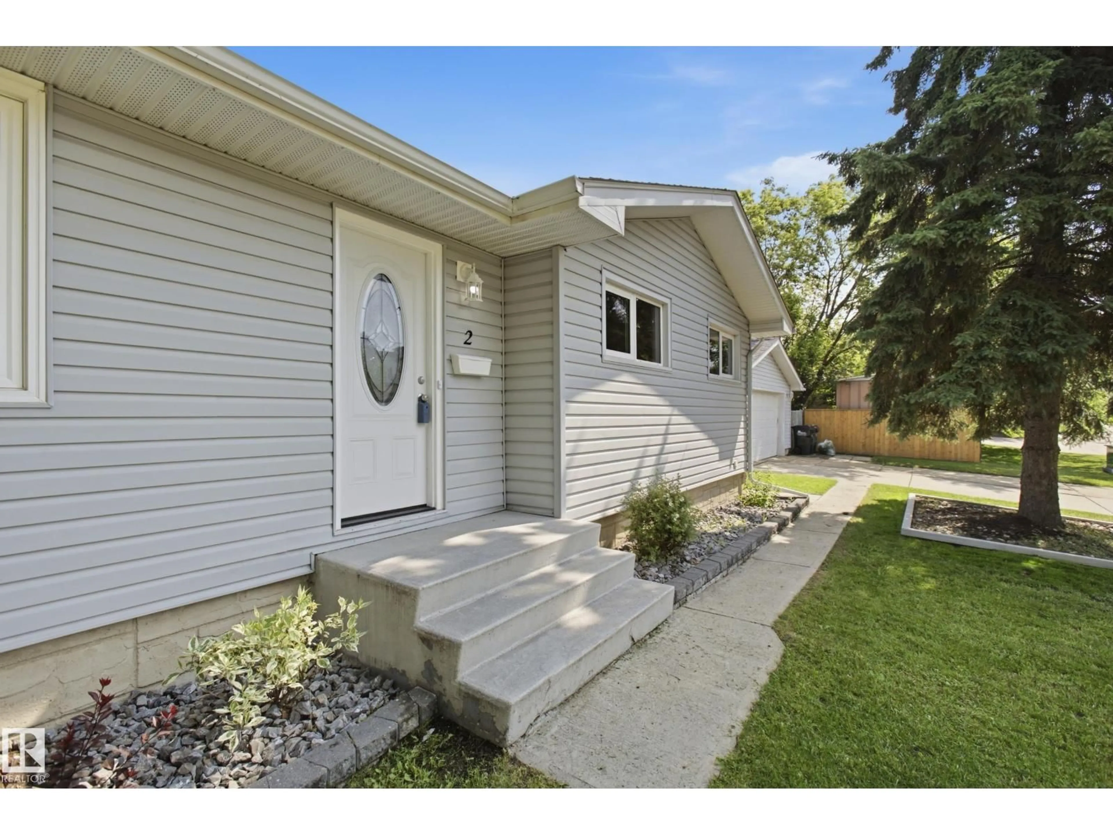 Home with vinyl exterior material, street for 2 MORELAND RD, Sherwood Park Alberta T8A0P5