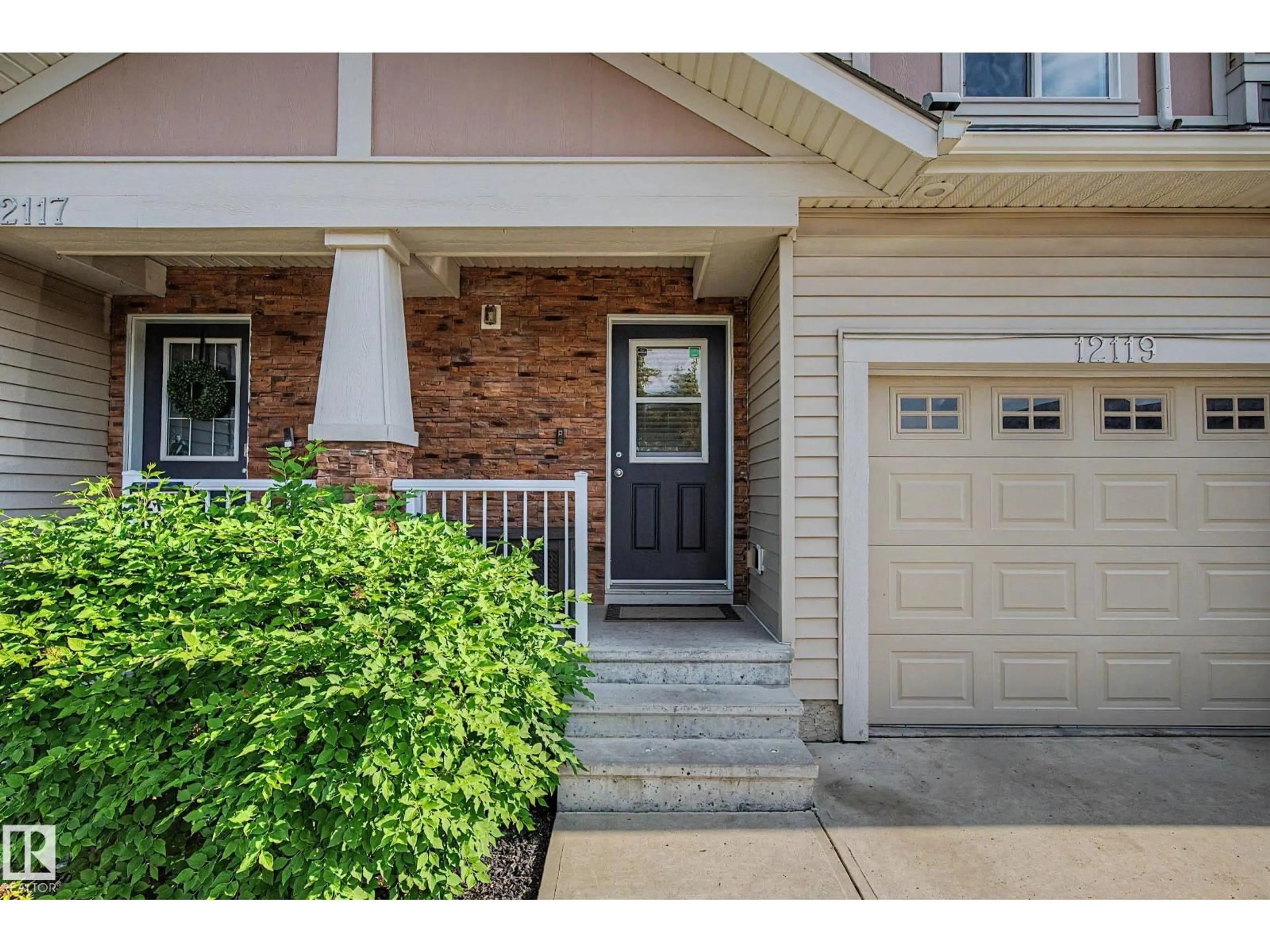Indoor entryway for 12119 167A AV, Edmonton Alberta T5X0G4