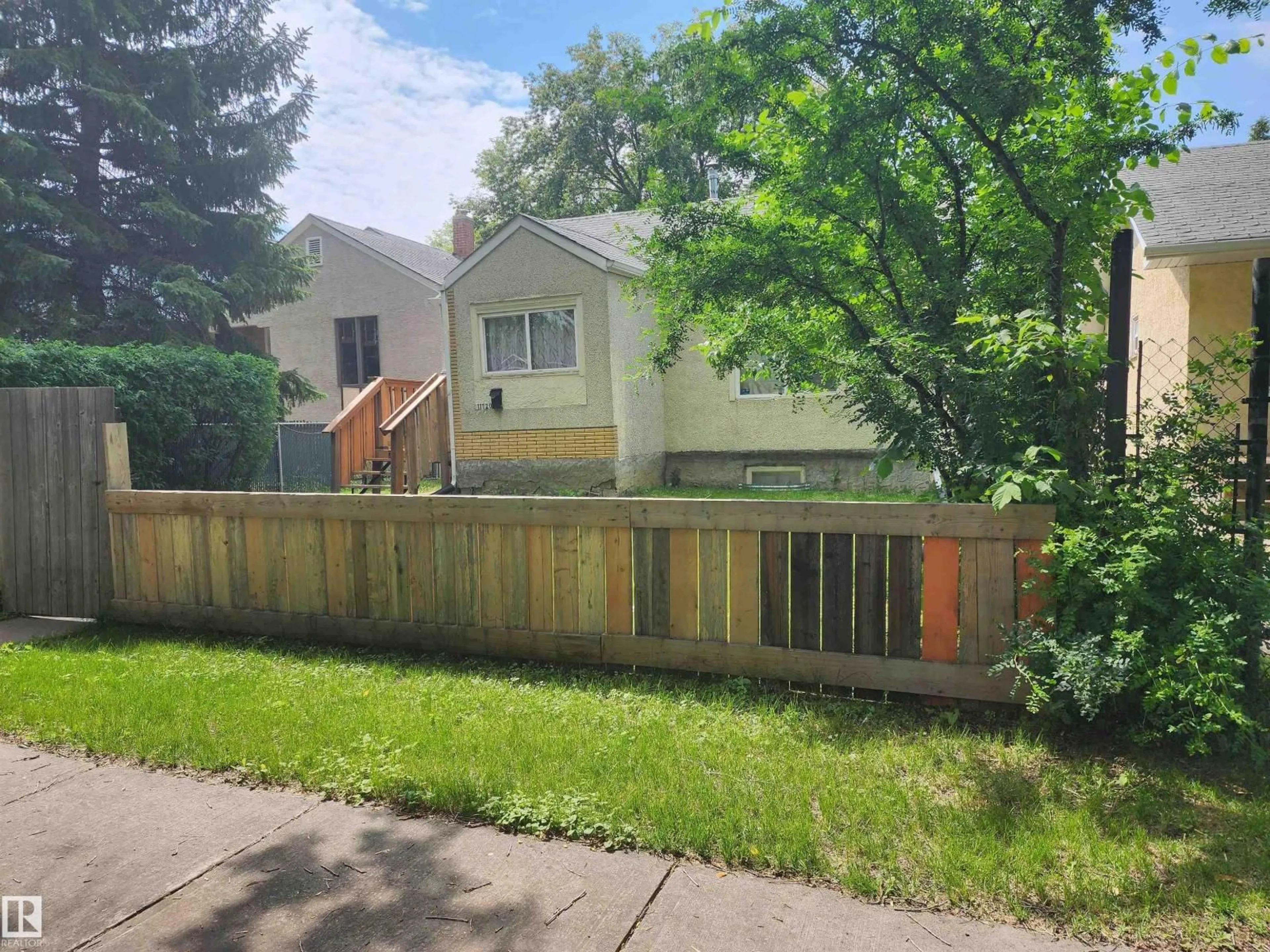A pic from outside/outdoor area/front of a property/back of a property/a pic from drone, street for 11720 87 ST, Edmonton Alberta T5B3M7