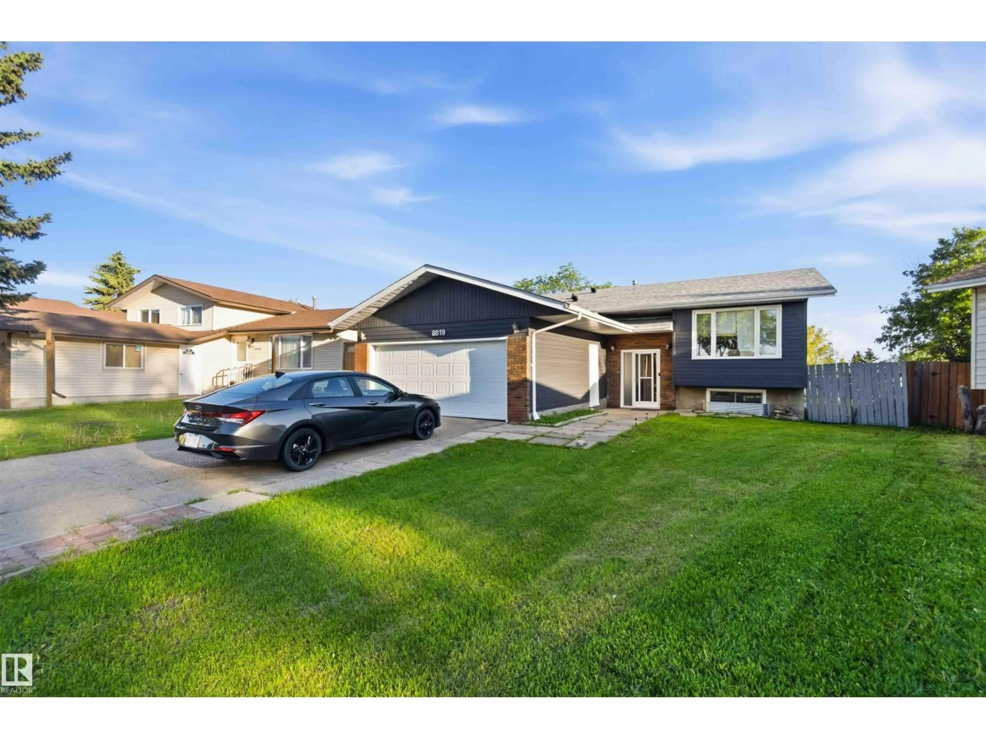 Unknown for 8819 29 AV, Edmonton Alberta T6K2X5