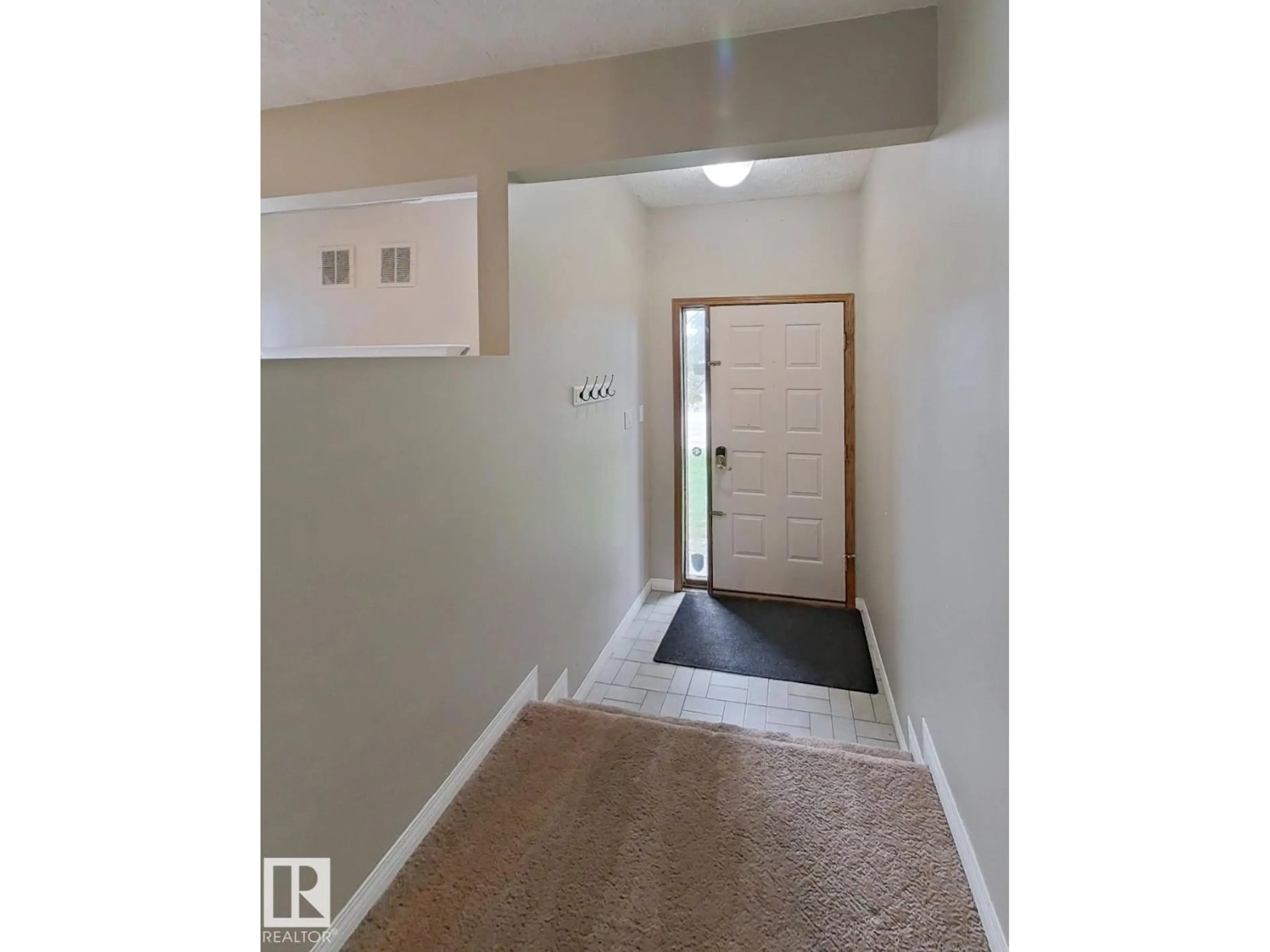 Unknown for 122 HARRISON DR, Edmonton Alberta T5A2R4