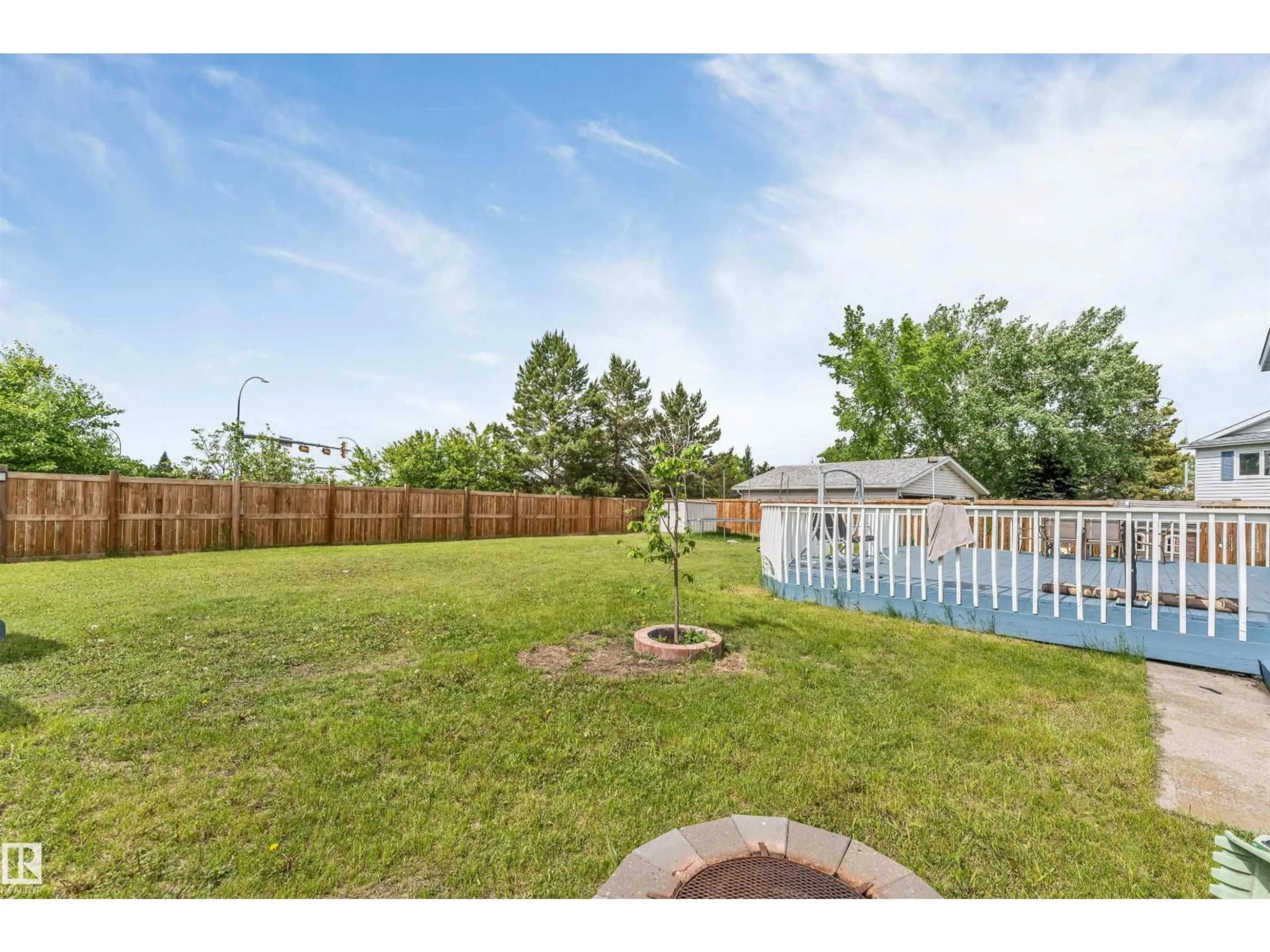 Unknown for 3332 43 ST, Edmonton Alberta T6L6A4
