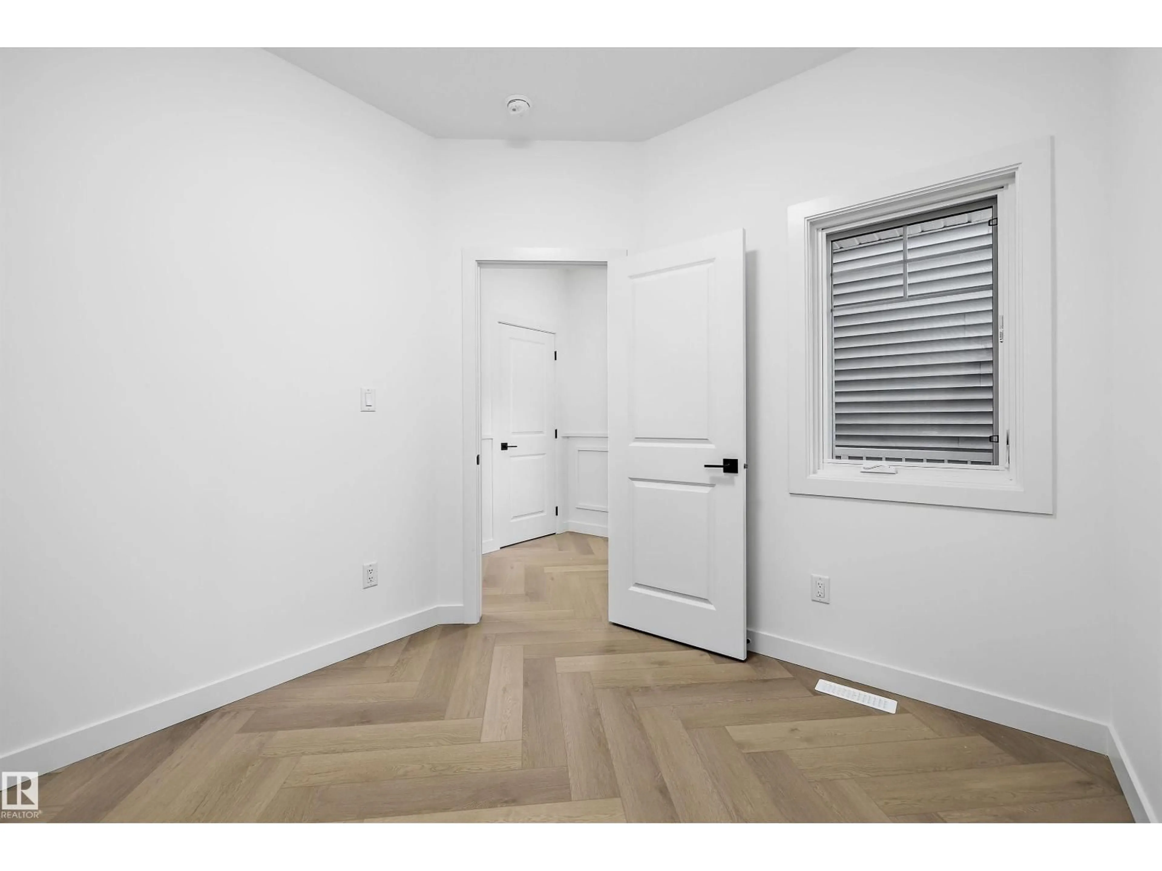 A pic of a room for 917 ELDERBERRY LD, Edmonton Alberta T6M3K3