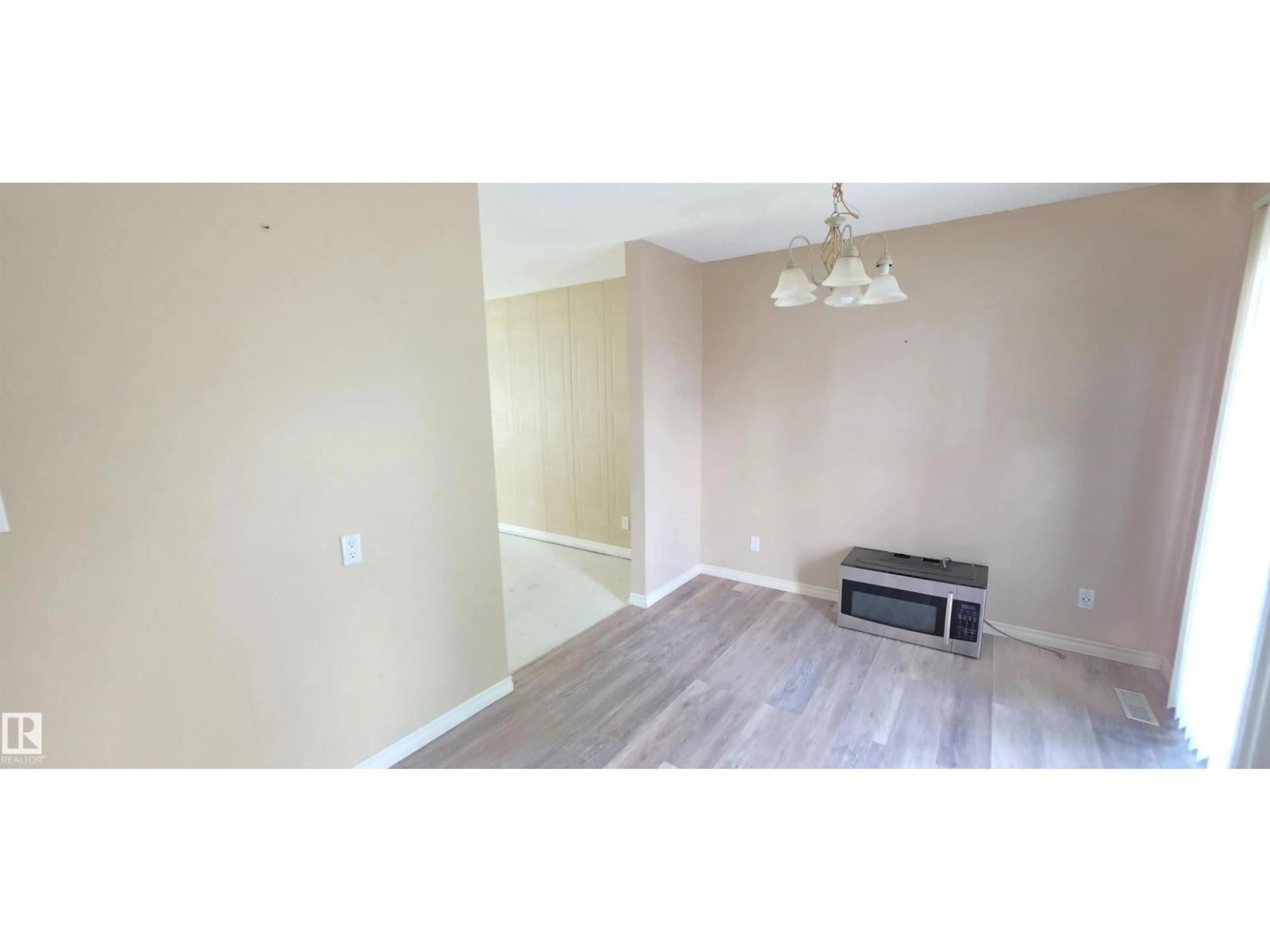 A pic of a room for 4522 56 AV, Wetaskiwin Alberta T9A2S2