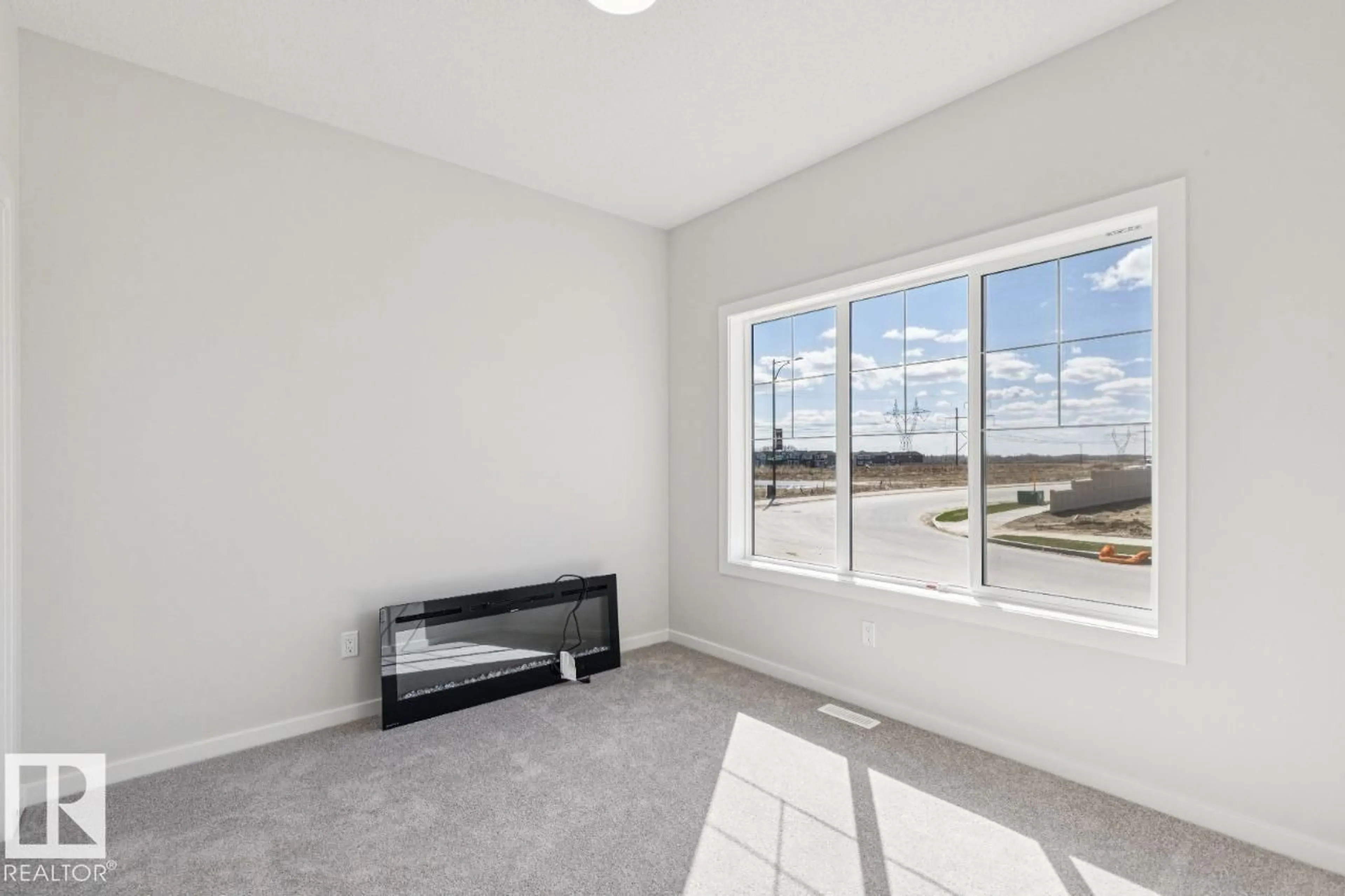 A pic of a room for 305 EDGEMONT DR, Edmonton Alberta T6M3G7
