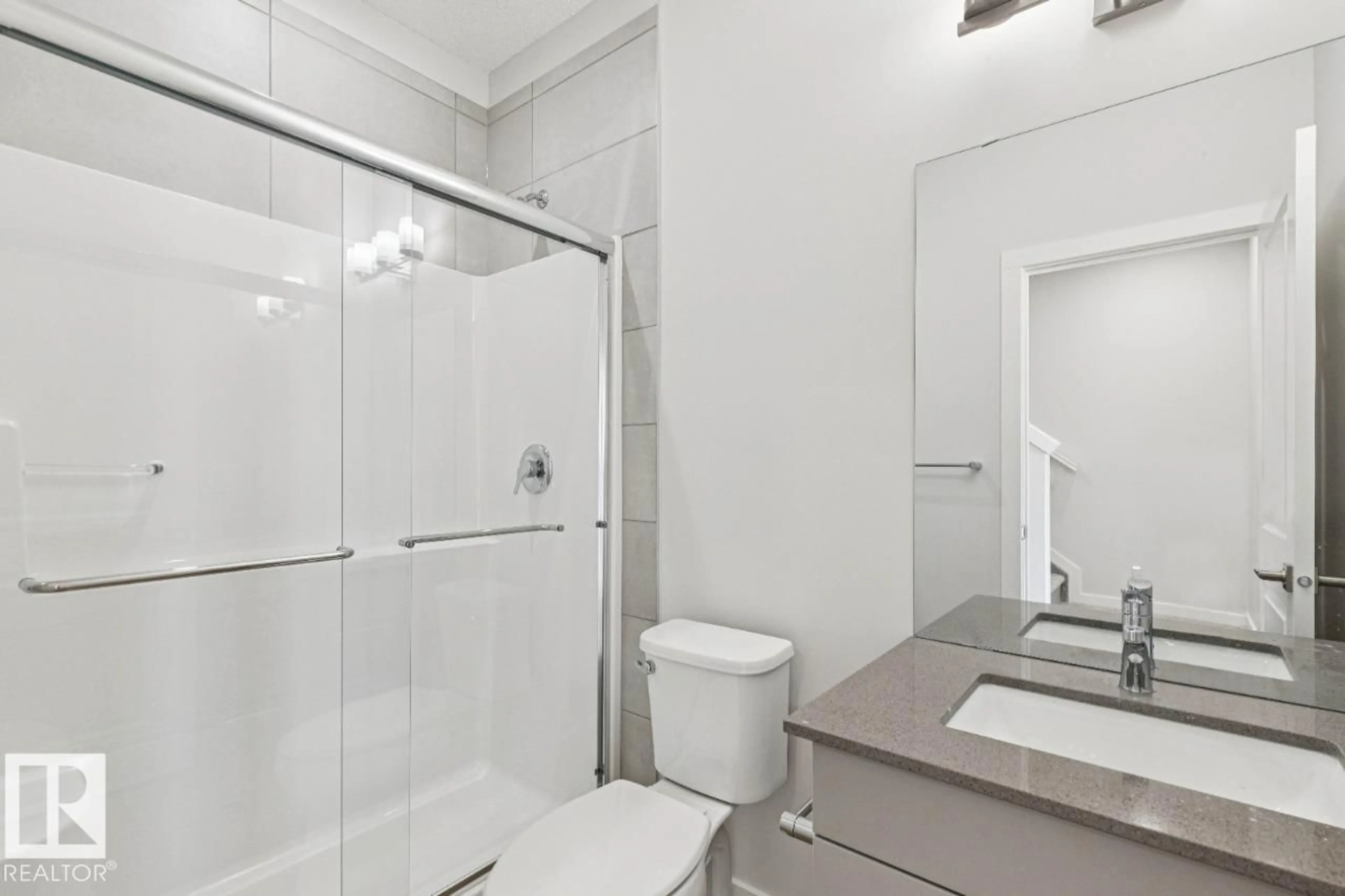 Standard bathroom, unknown for 305 EDGEMONT DR, Edmonton Alberta T6M3G7