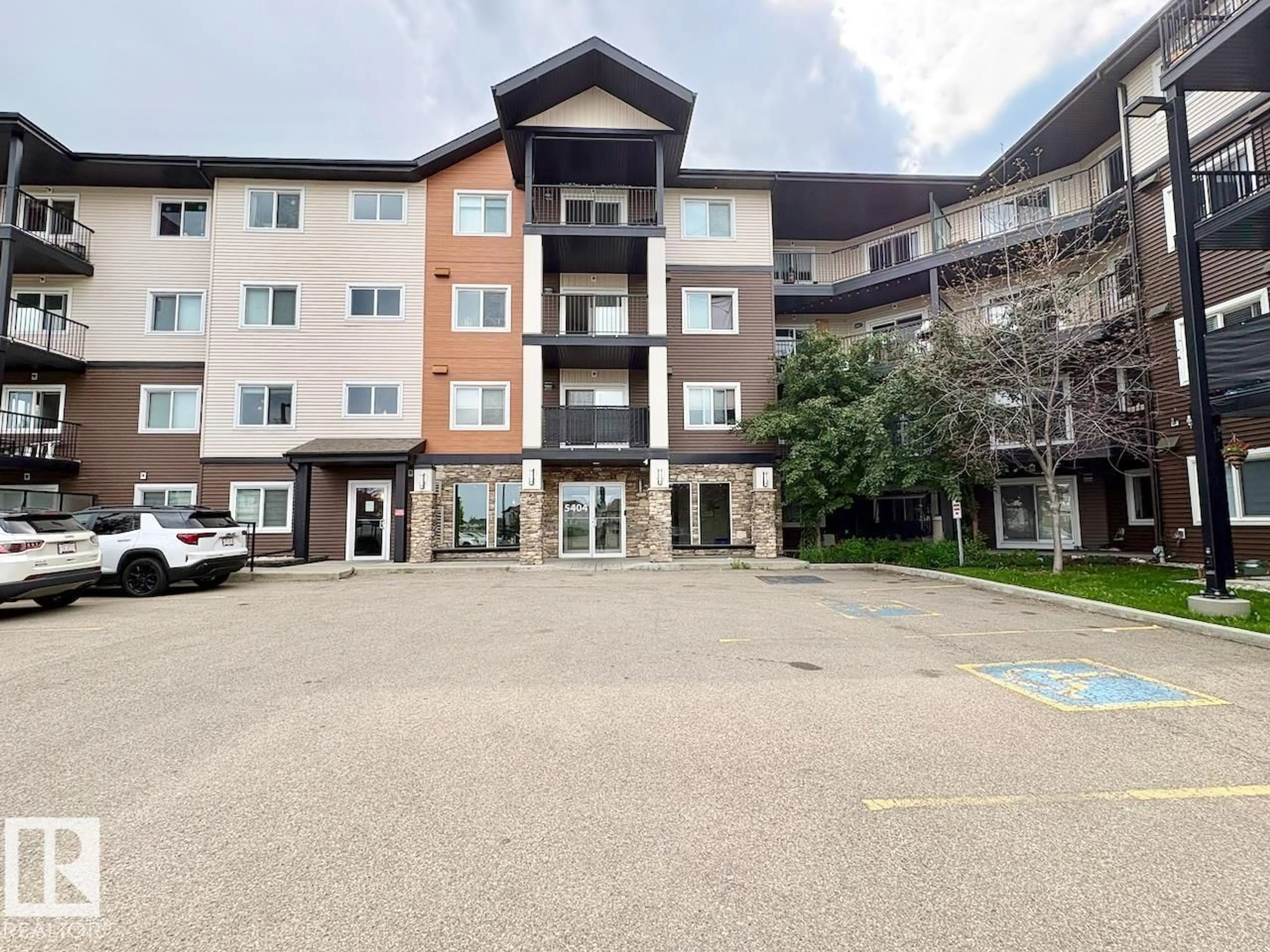 Unknown for #417 - 5404 7 AV SW, Edmonton Alberta T6X2A8