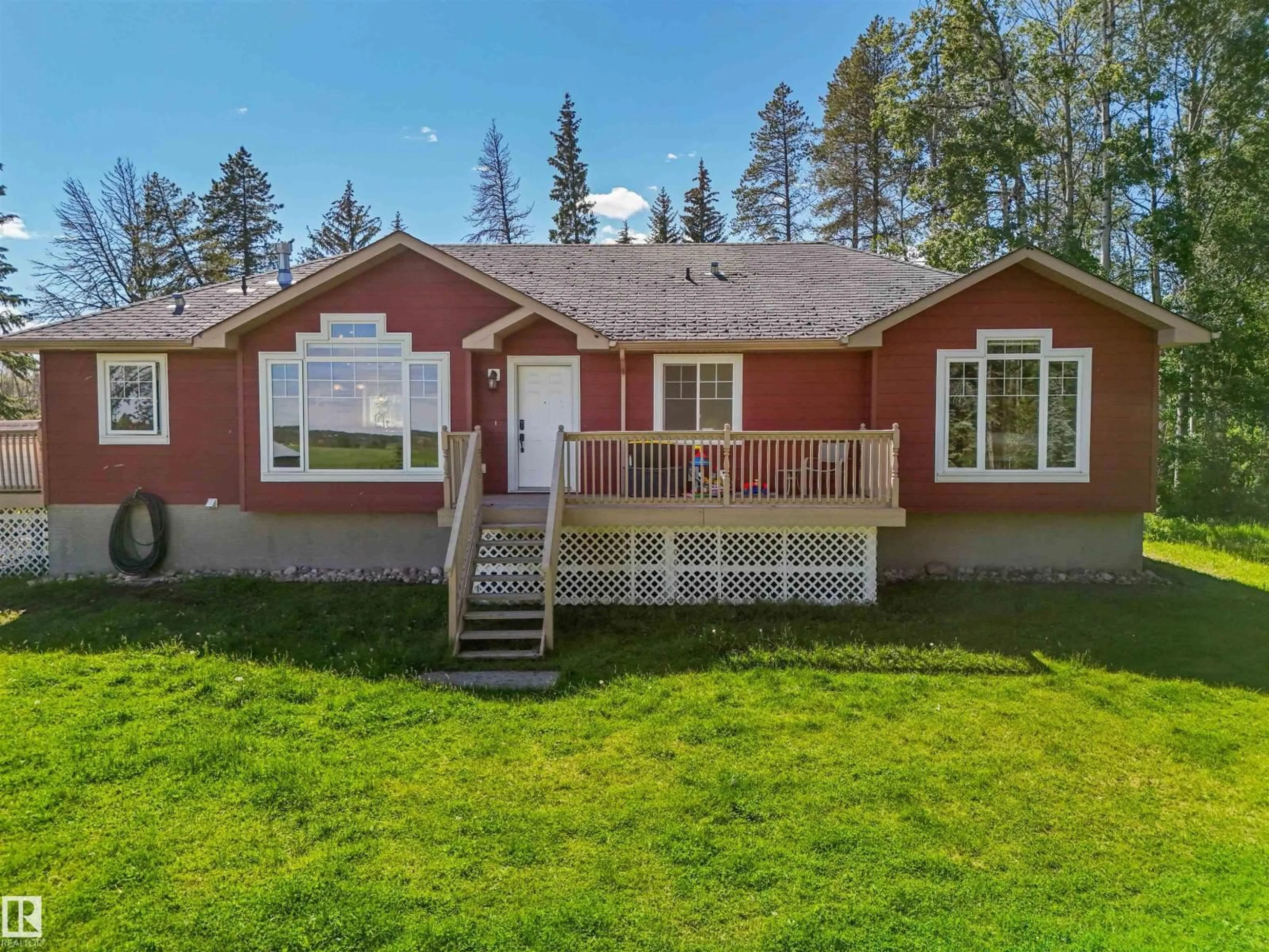 Home with vinyl exterior material, unknown for 7017 TWP ROAD 514, Rural Parkland County Alberta T0E2H0