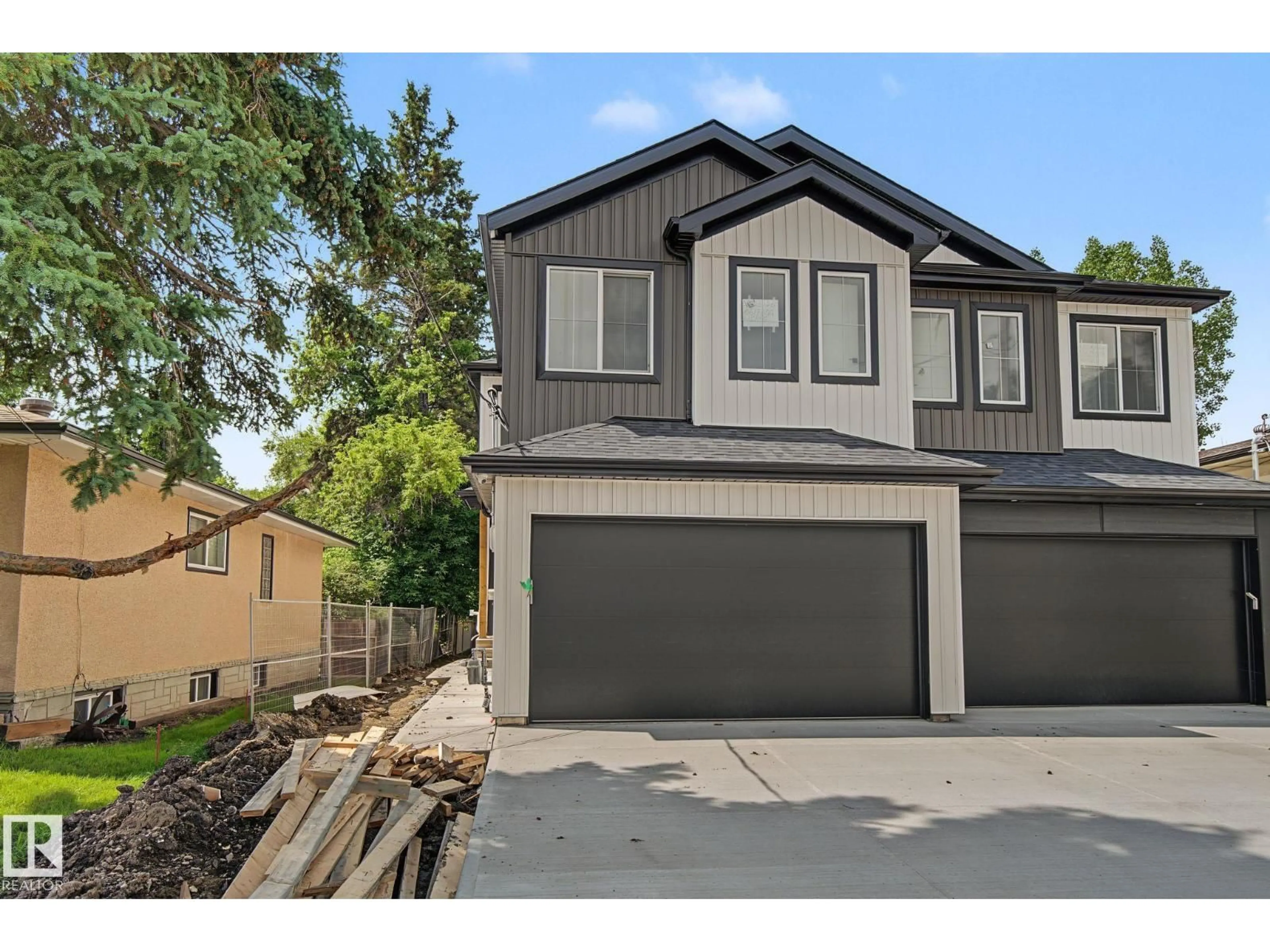 Home with vinyl exterior material, street for 10617 60A AV, Edmonton Alberta T6H1K5