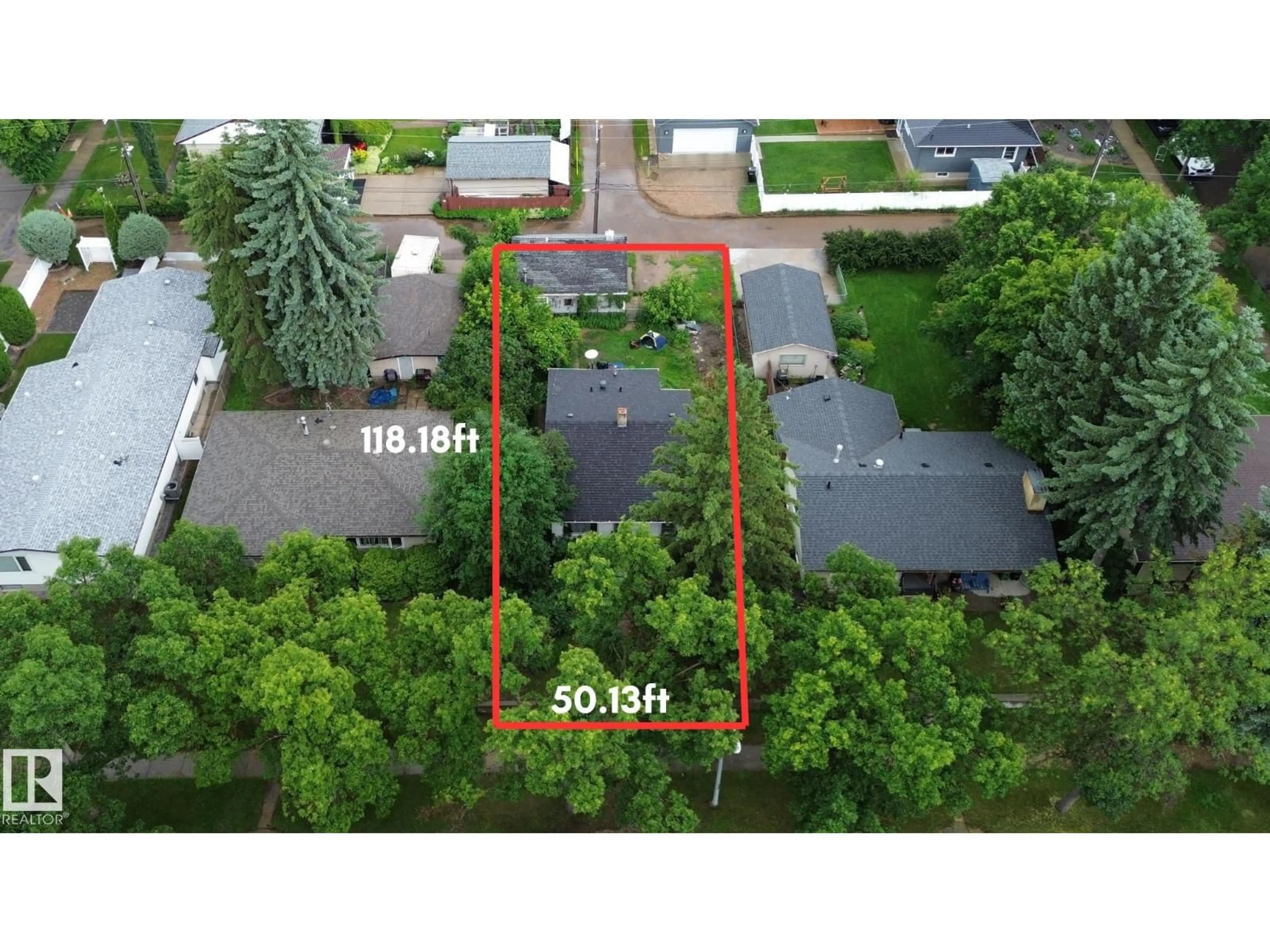 A pic from outside/outdoor area/front of a property/back of a property/a pic from drone, street for 11209 38 ST, Edmonton Alberta T5W2G3