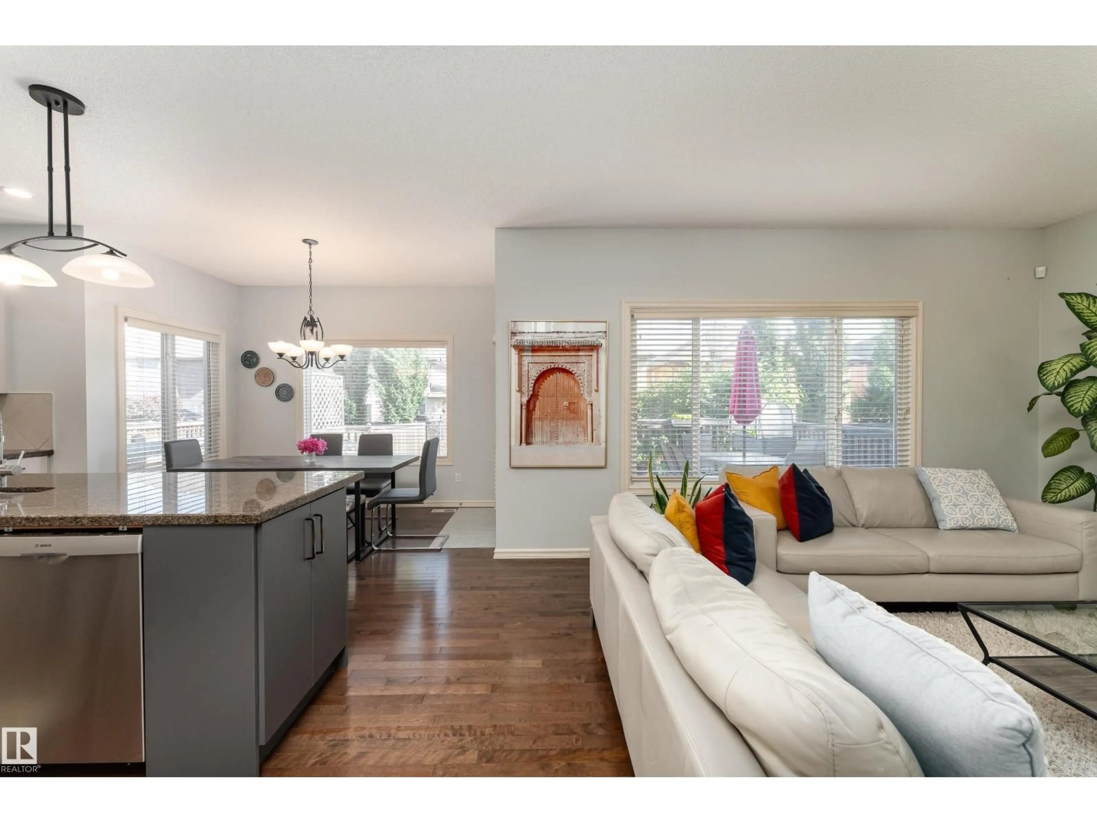 Open concept kitchen, unknown for SW - 6736 19 AV, Edmonton Alberta T6X0L8