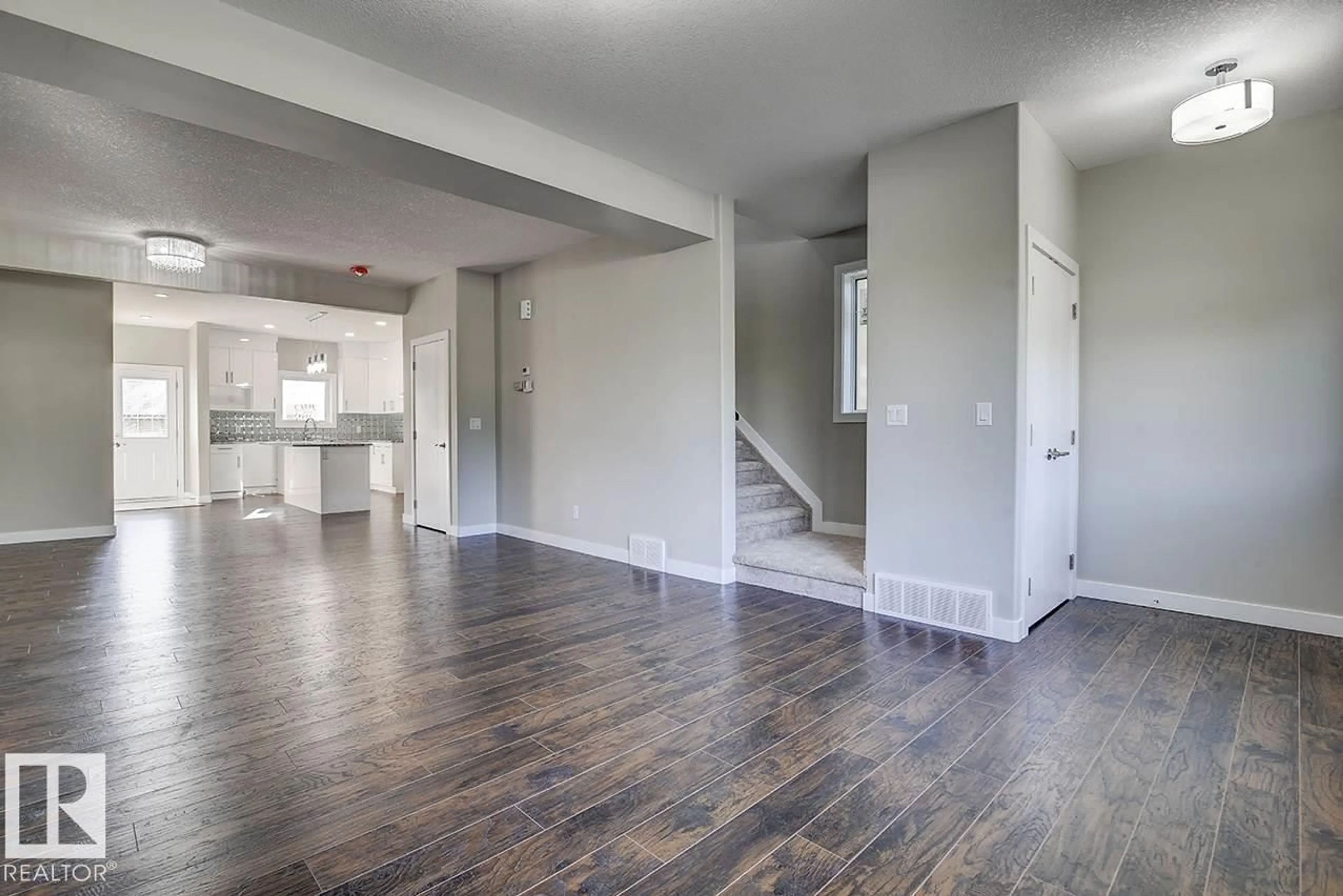 Unknown for 10357 149 ST, Edmonton Alberta T5P1L4