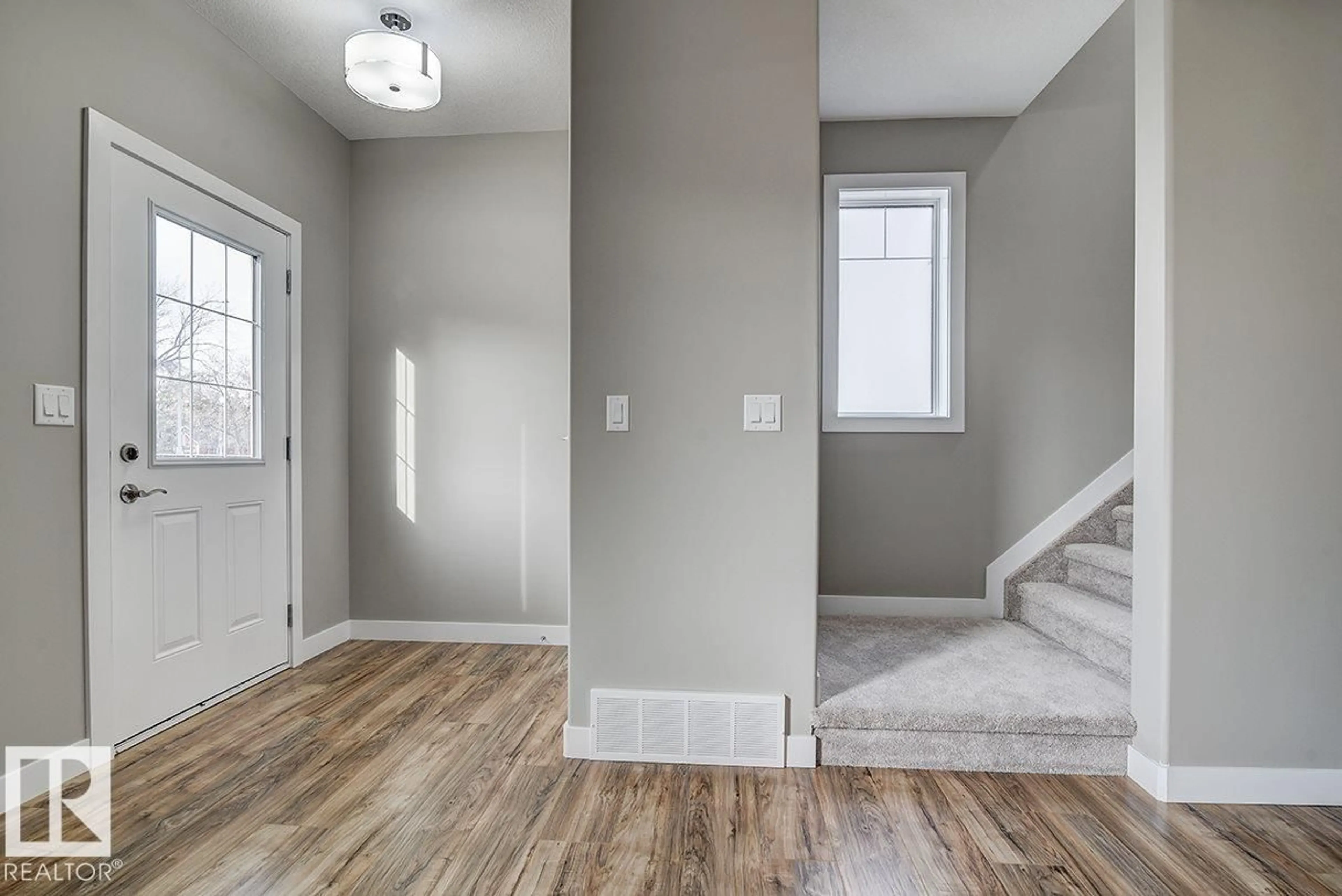 Indoor entryway for NW - 10359 149 ST, Edmonton Alberta T5P1L4