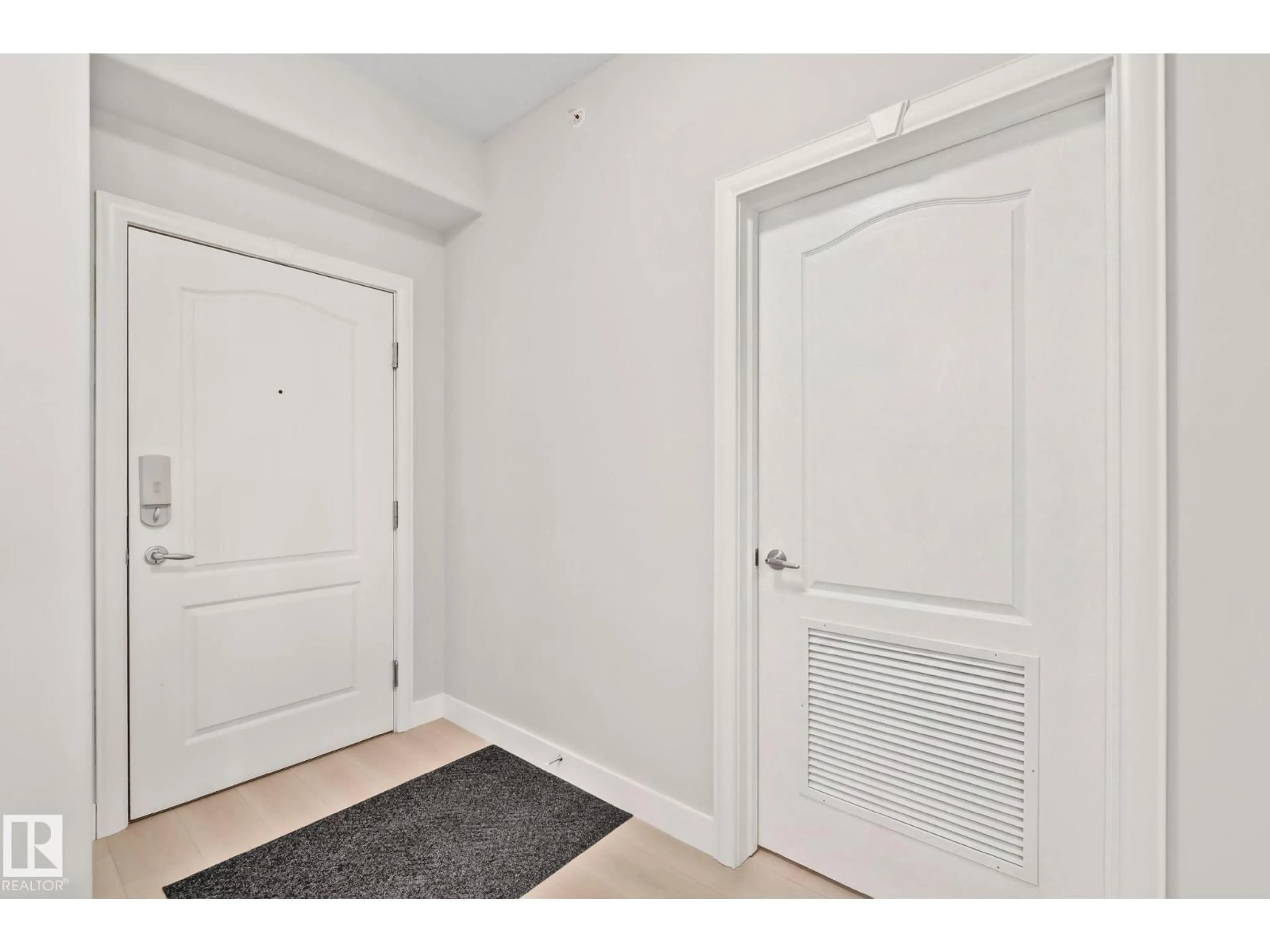 Indoor entryway for 432 - 1406 HODGSON WY, Edmonton Alberta T6R3K1