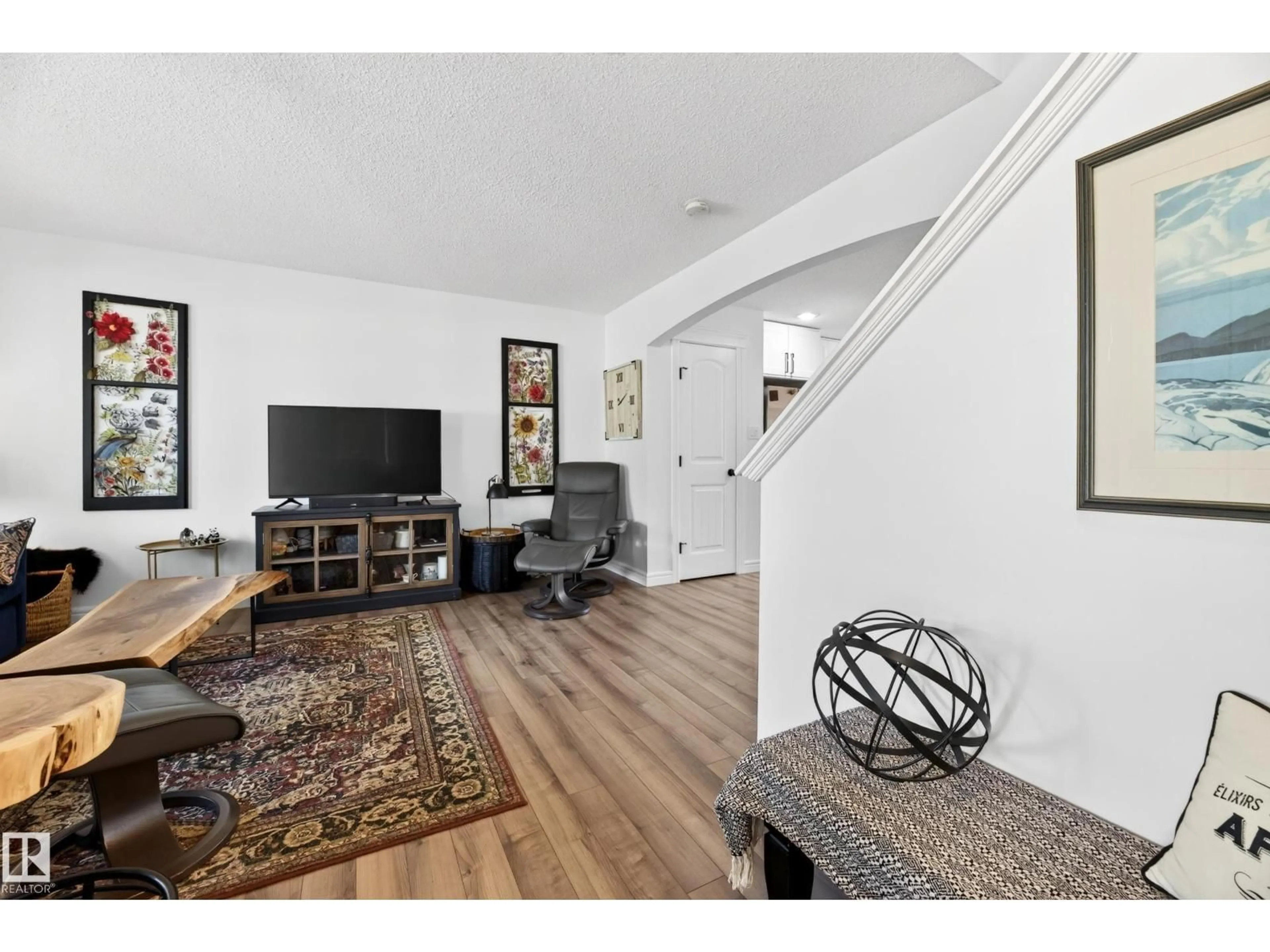 Living room with furniture, unknown for 4264 SUMMERLAND DR, Sherwood Park Alberta T8H0R2