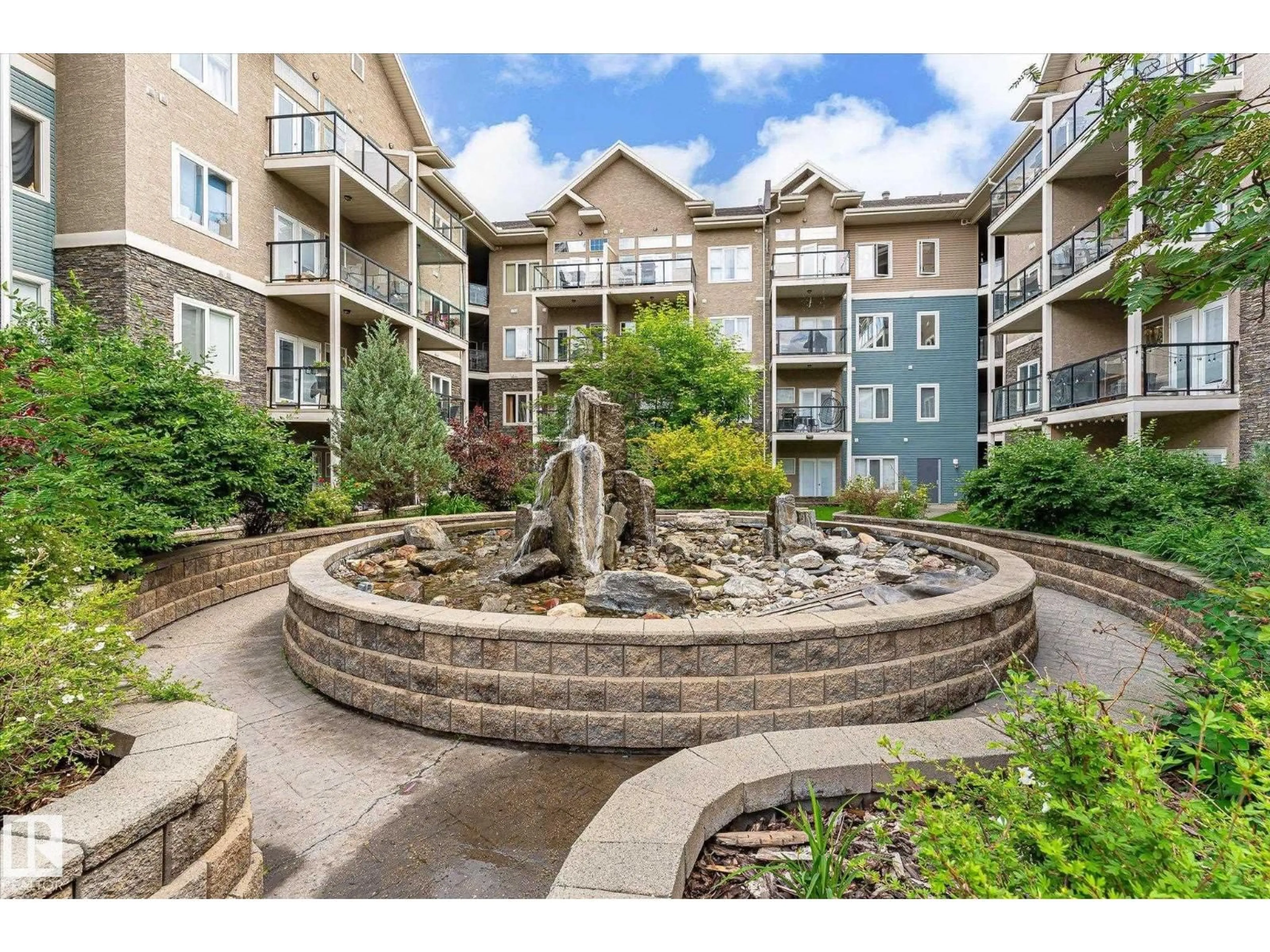 Patio, water/lake/river/ocean view for #402 - 10121 80 AV, Edmonton Alberta T6E0B9