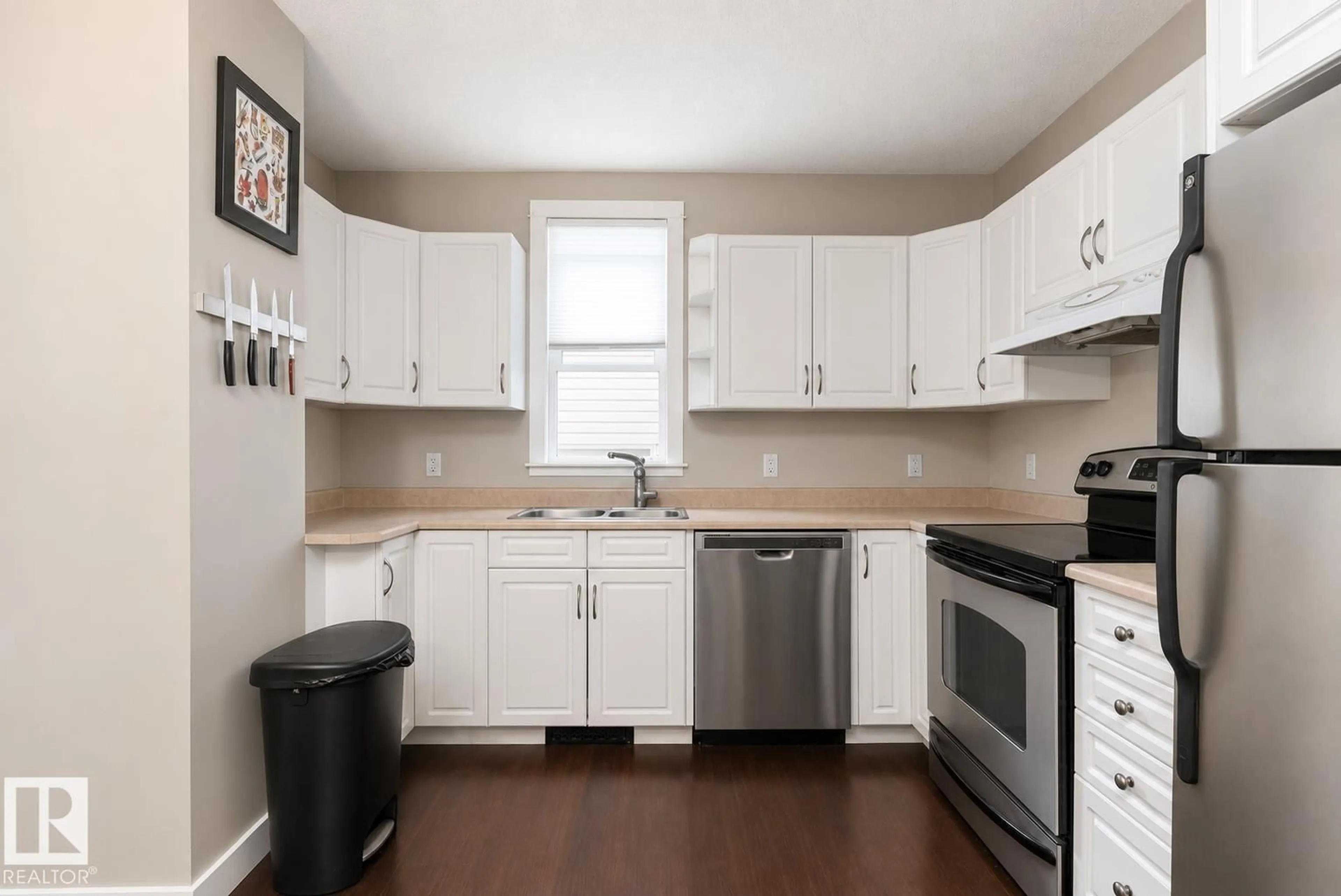 Standard kitchen, unknown for 9631 78 AV, Edmonton Alberta T6C0P2
