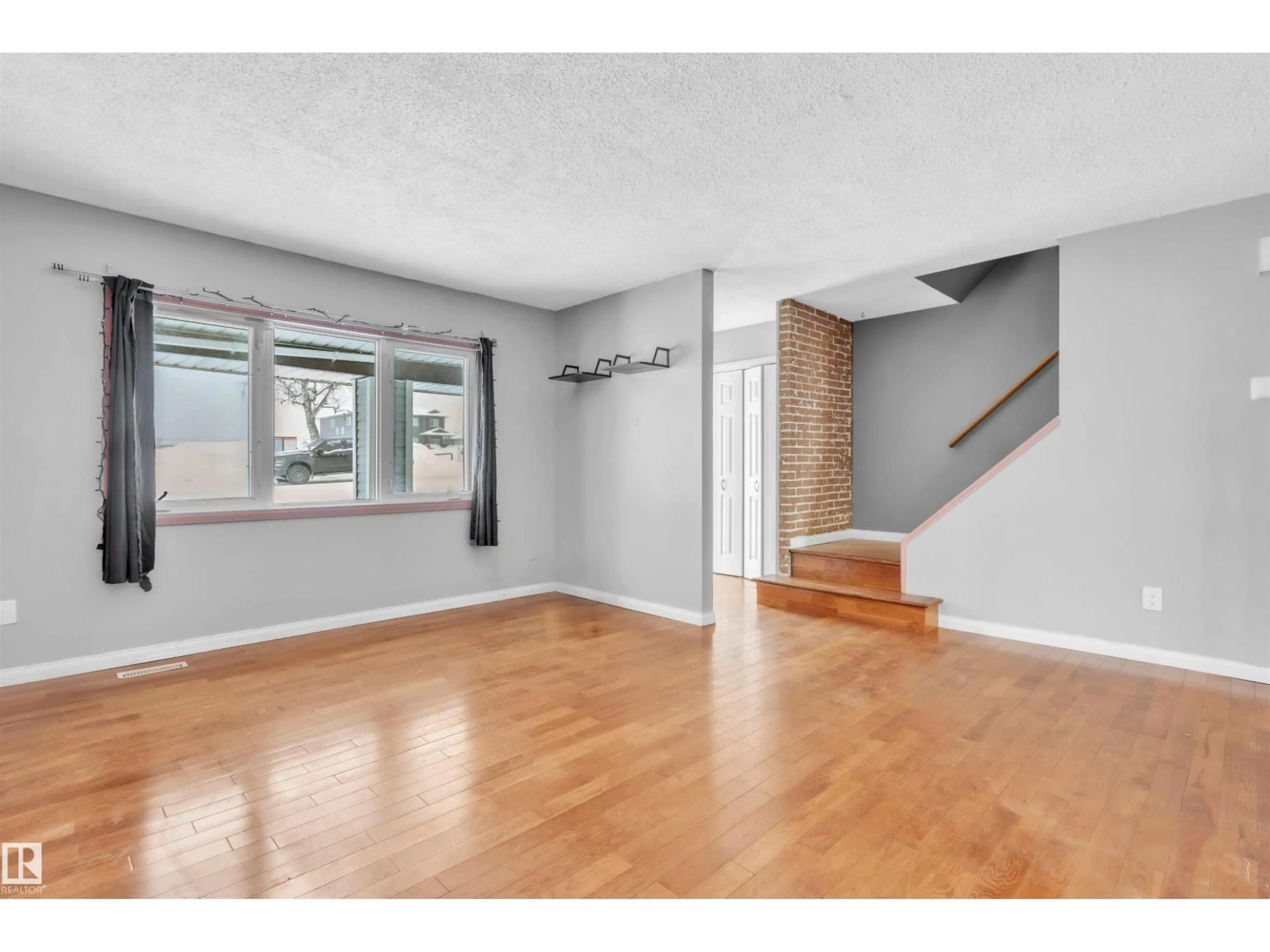 A pic of a room for 909 8 ST, Cold Lake Alberta T9M1H7