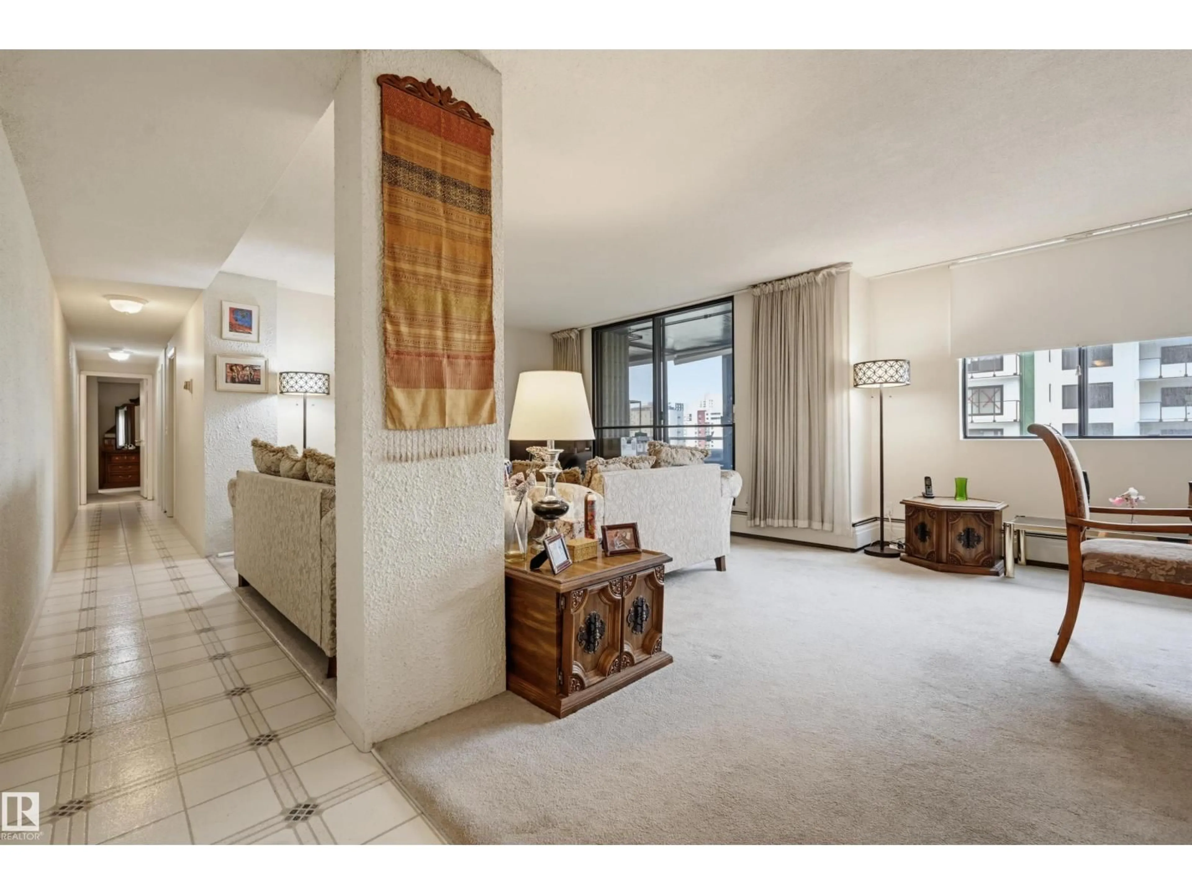 Indoor foyer for #903 - 10160 115 ST NW, Edmonton Alberta T5K1T6