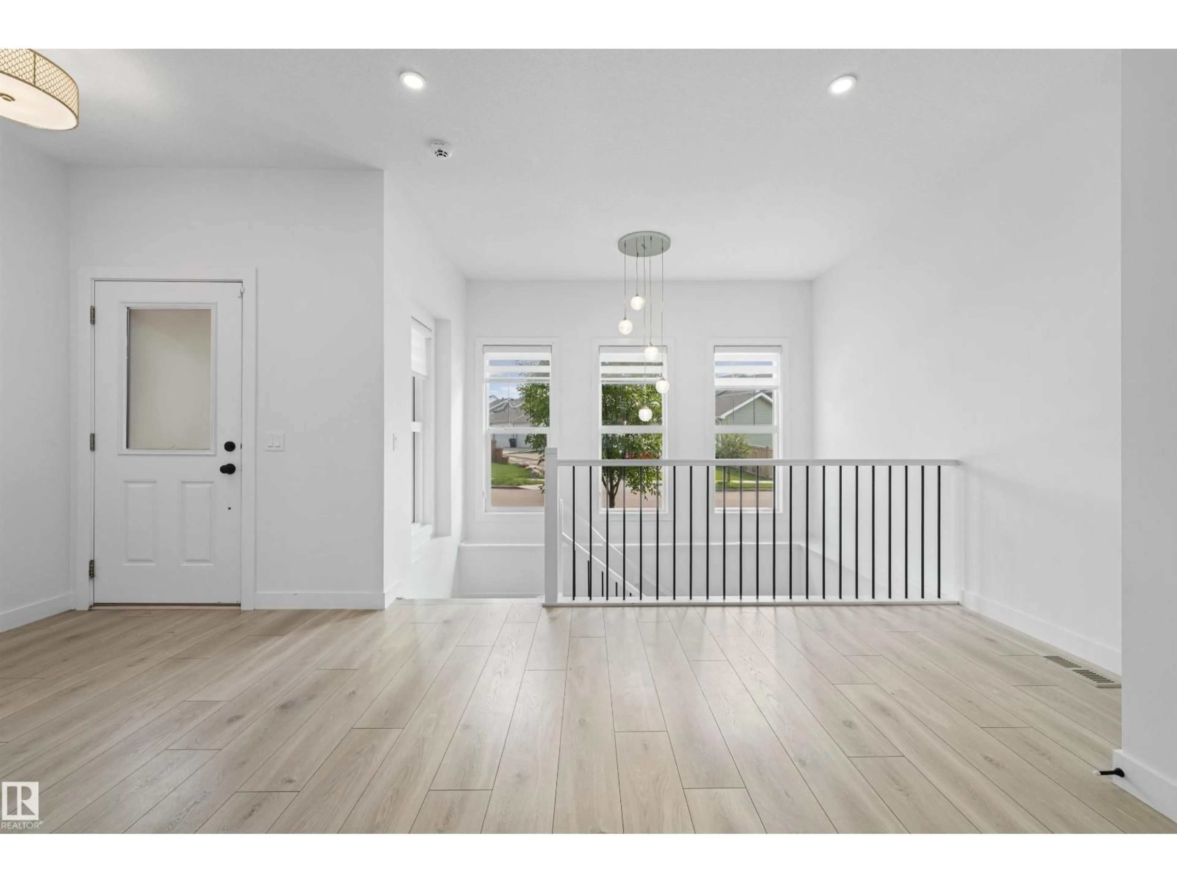 Indoor entryway for GR SW - 2953 COUGHLAN GREEN, Edmonton Alberta T6W3X6