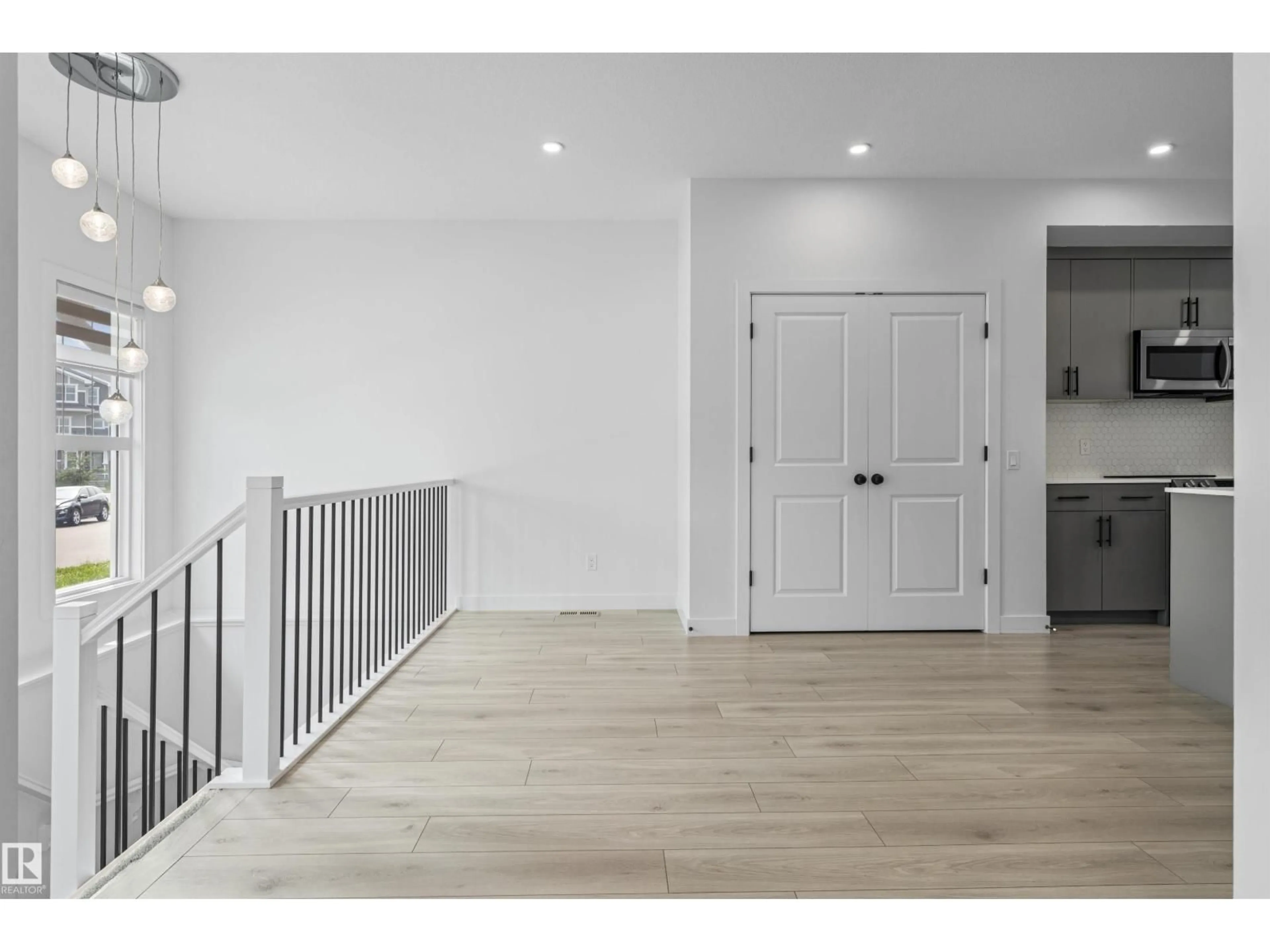 Indoor entryway for GR SW - 2953 COUGHLAN GREEN, Edmonton Alberta T6W3X6