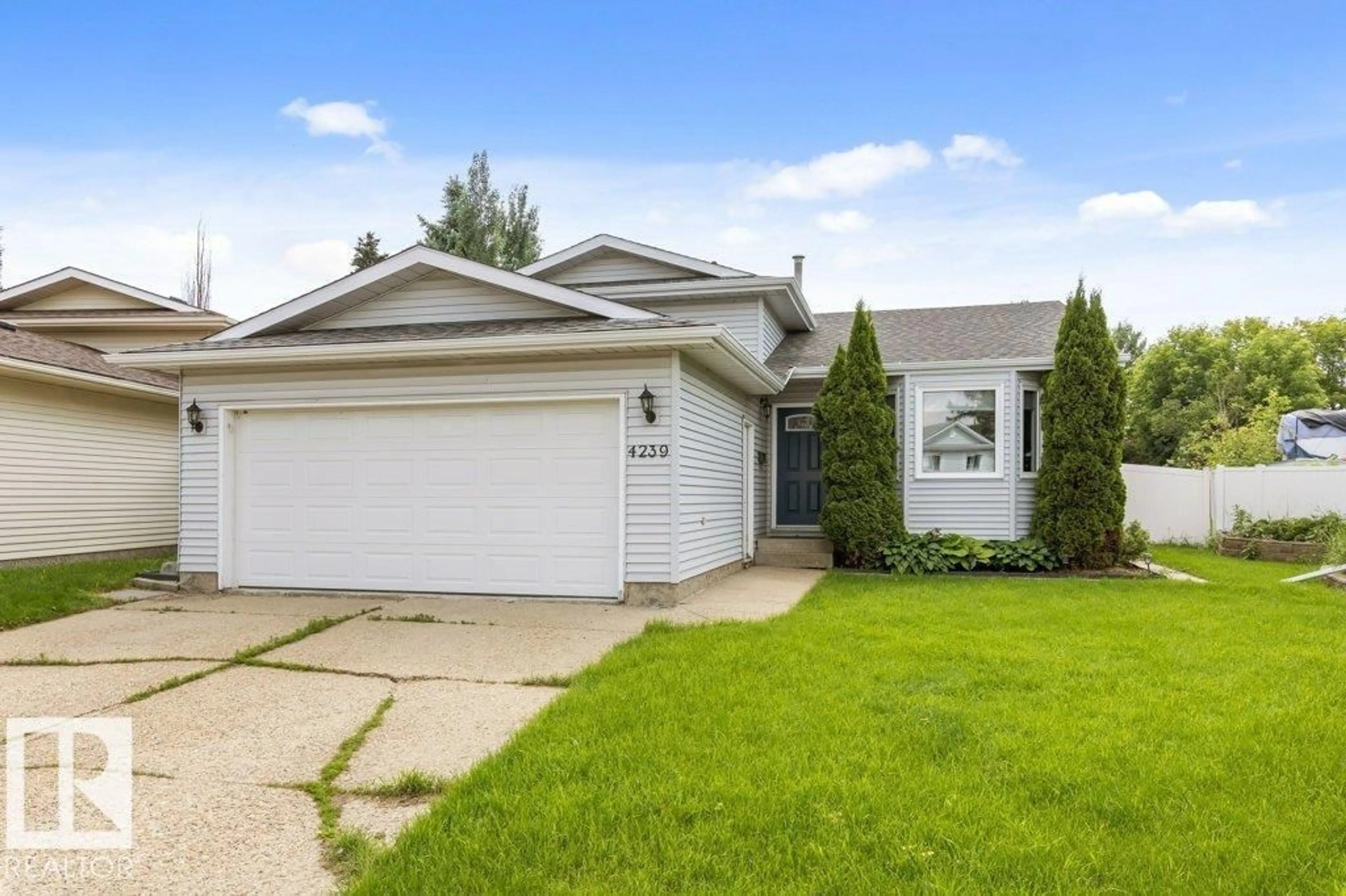 Home with vinyl exterior material, street for 4239 30 AV, Edmonton Alberta T6L4P1