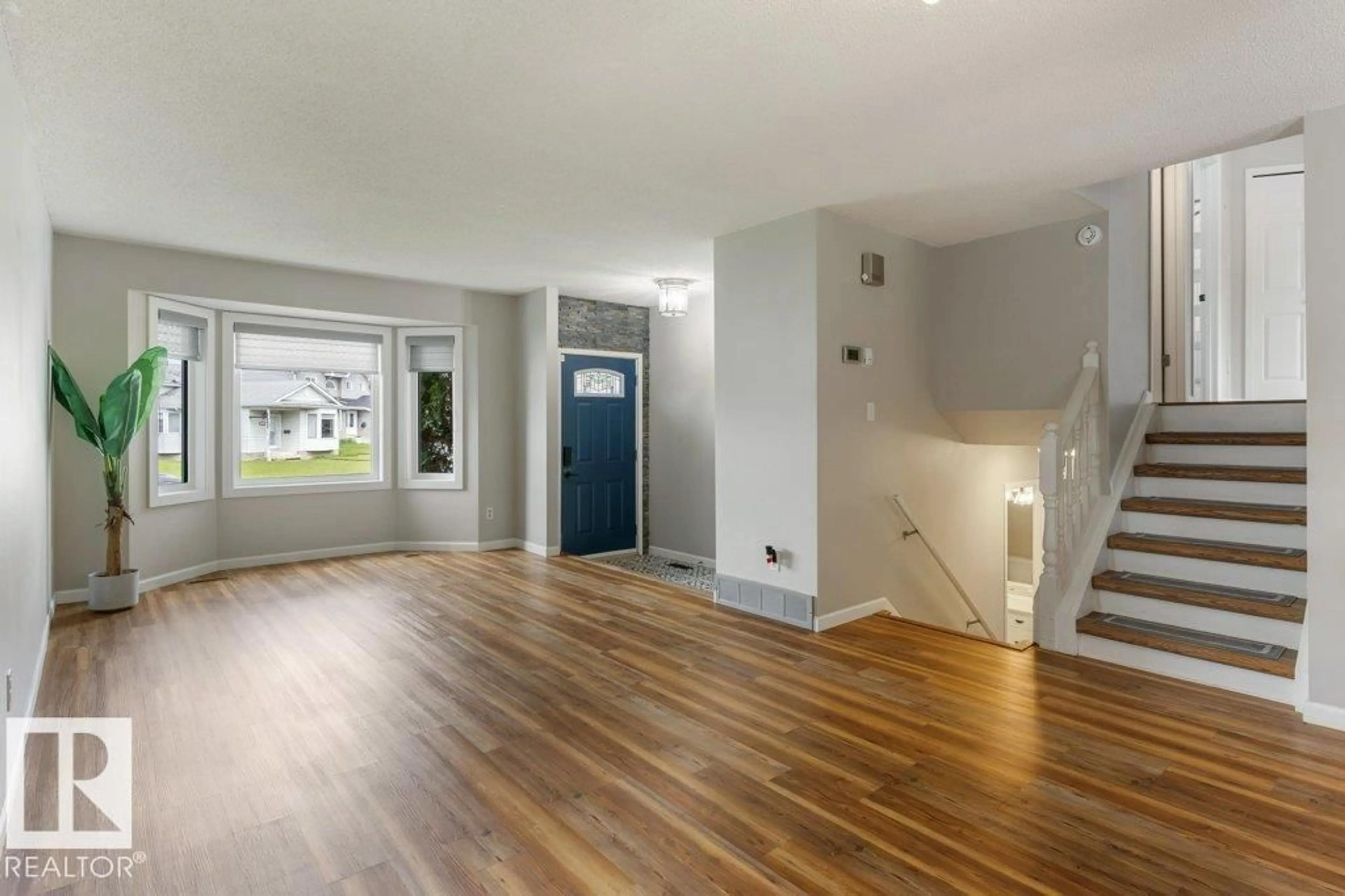 Unknown for 4239 30 AV, Edmonton Alberta T6L4P1