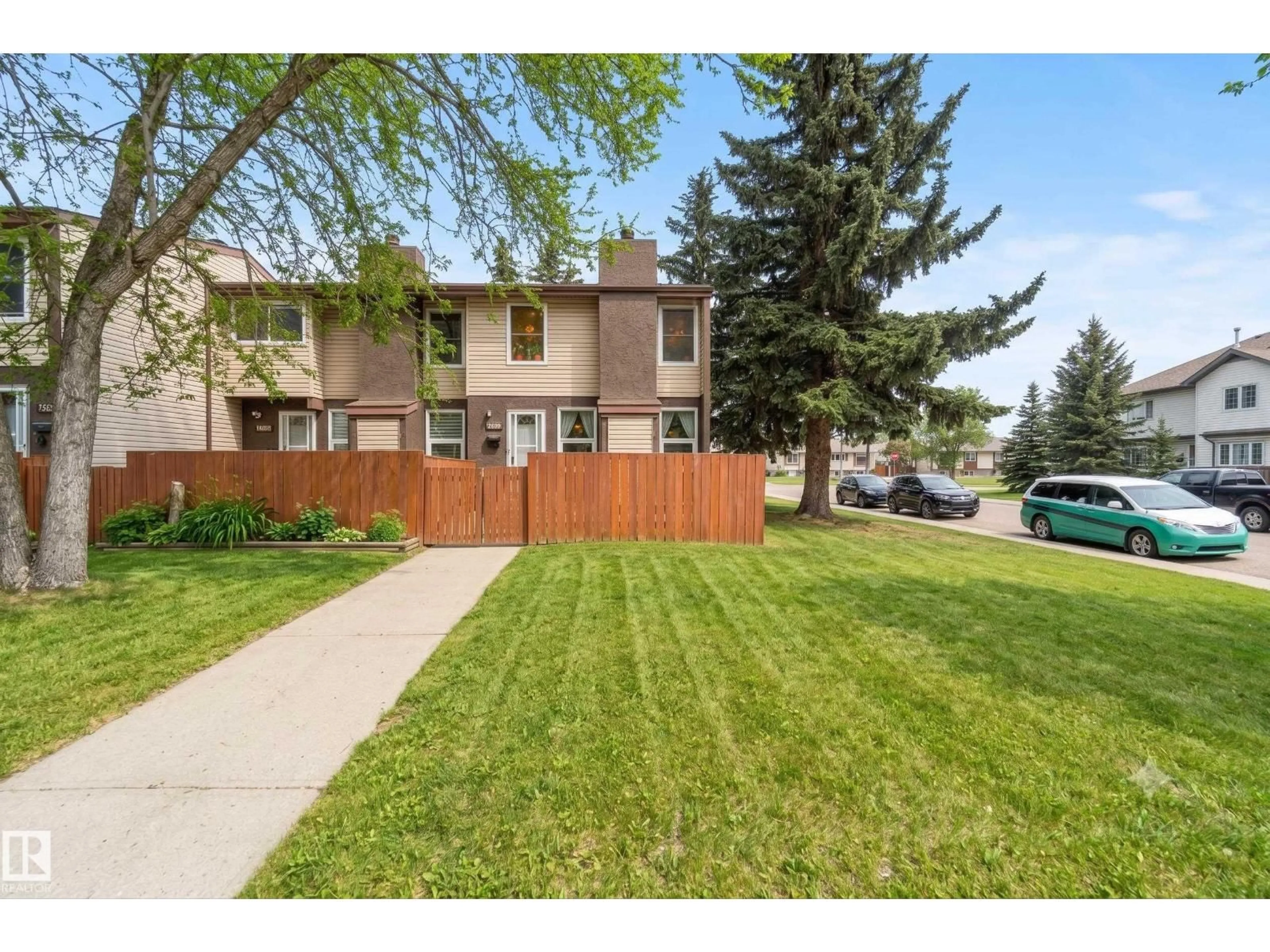 A pic from outside/outdoor area/front of a property/back of a property/a pic from drone, street for NW - 17118 108 ST, Edmonton Alberta T5X3C6