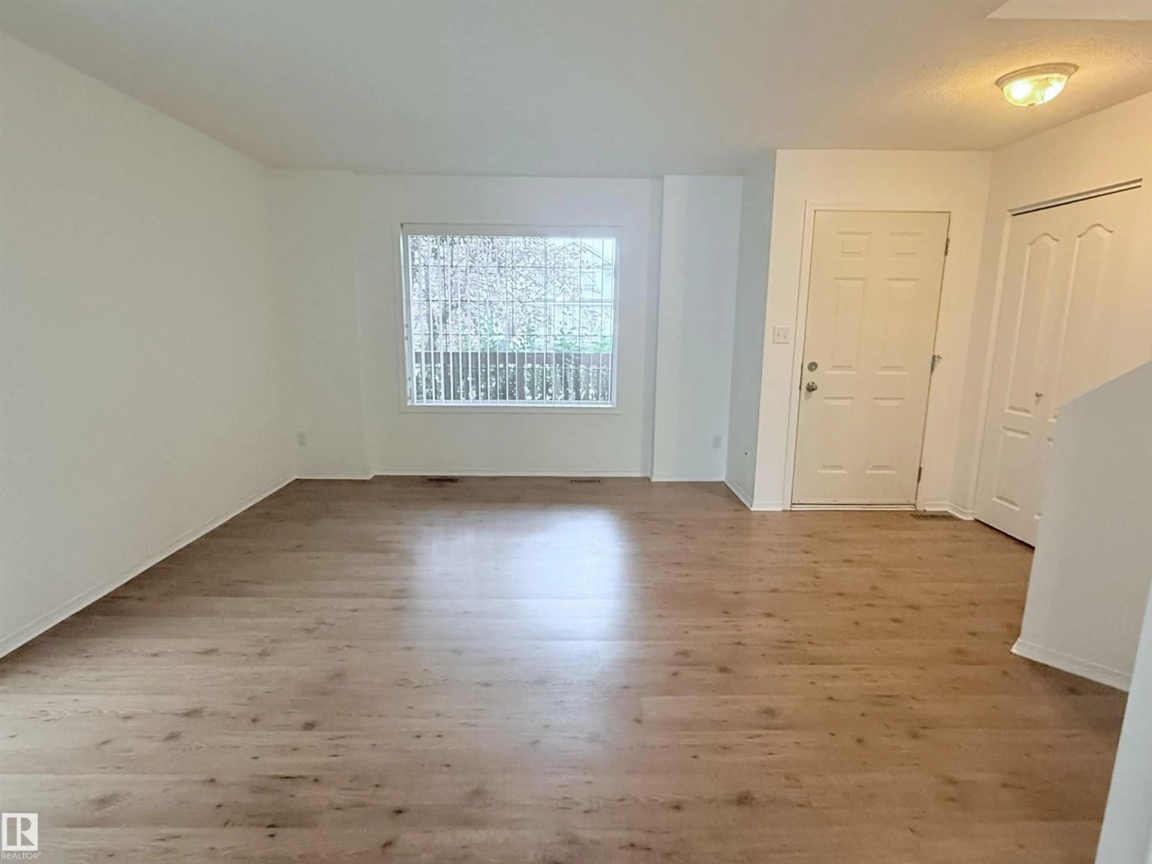 A pic of a room for 1920 37 AV, Edmonton Alberta T6T1S7