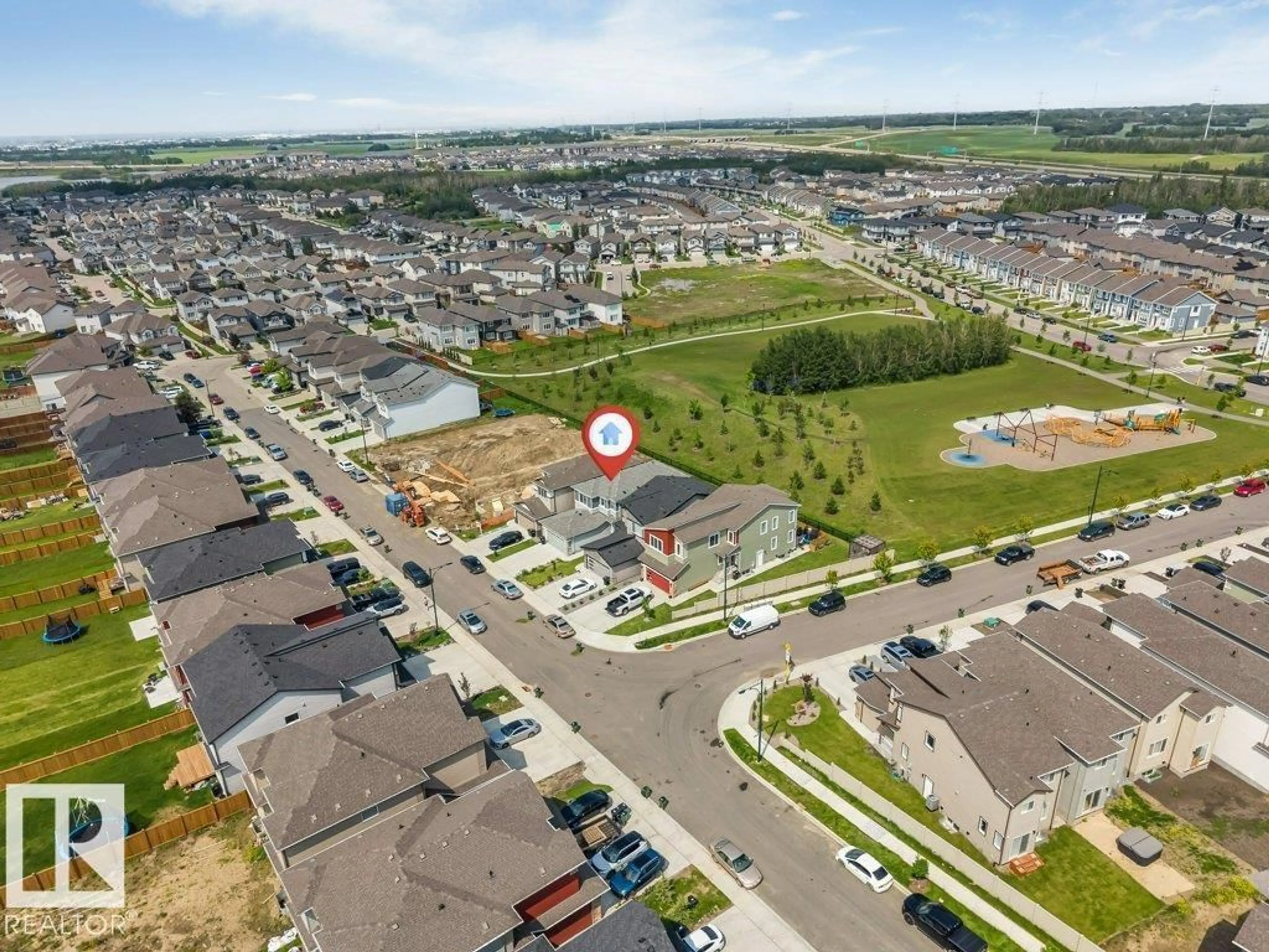 A pic from outside/outdoor area/front of a property/back of a property/a pic from drone, street for 3111 9 ST, Edmonton Alberta T6T1A4