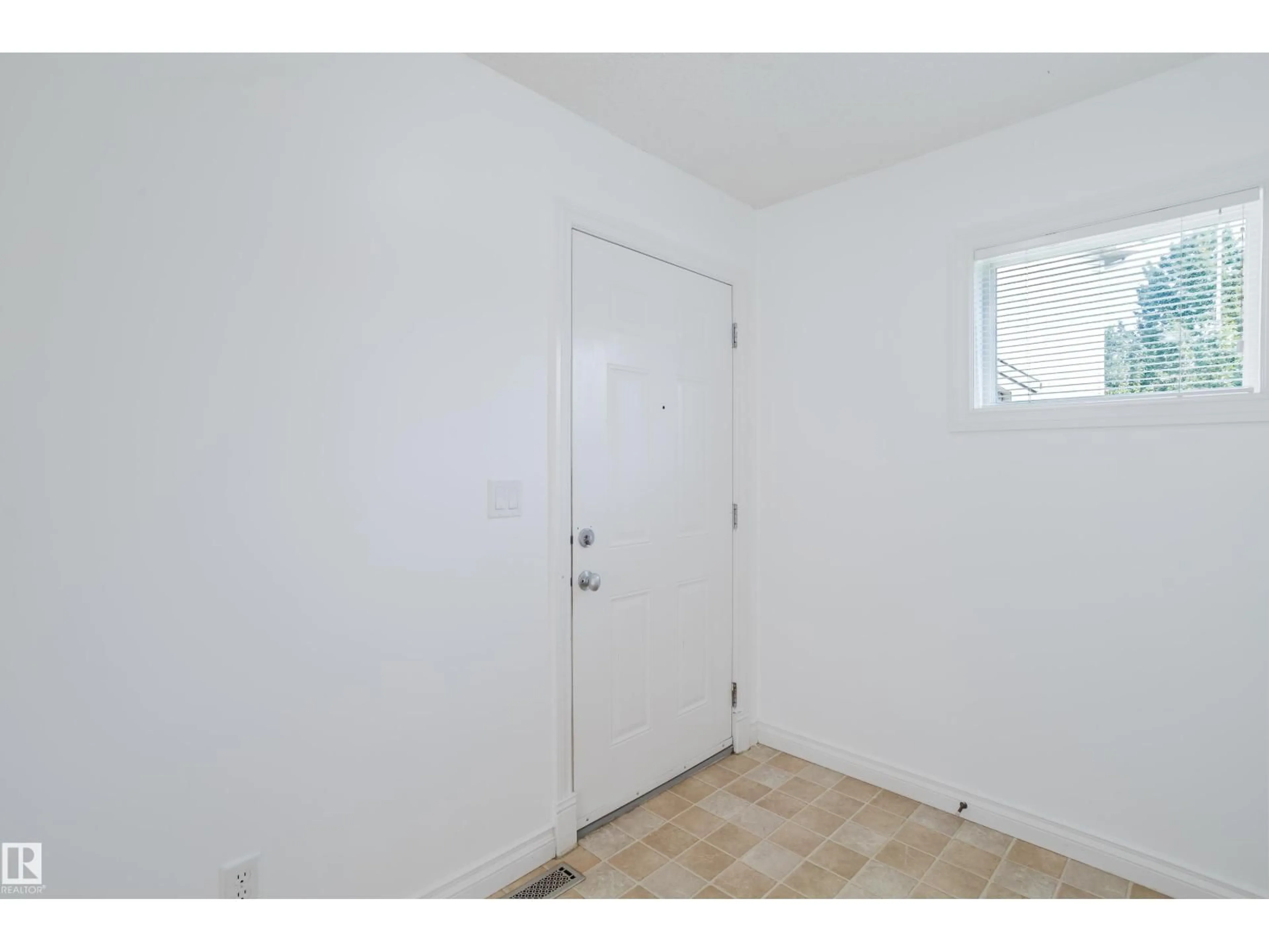 Unknown for 85 12050 17 AV SW, Edmonton Alberta T6W1X4