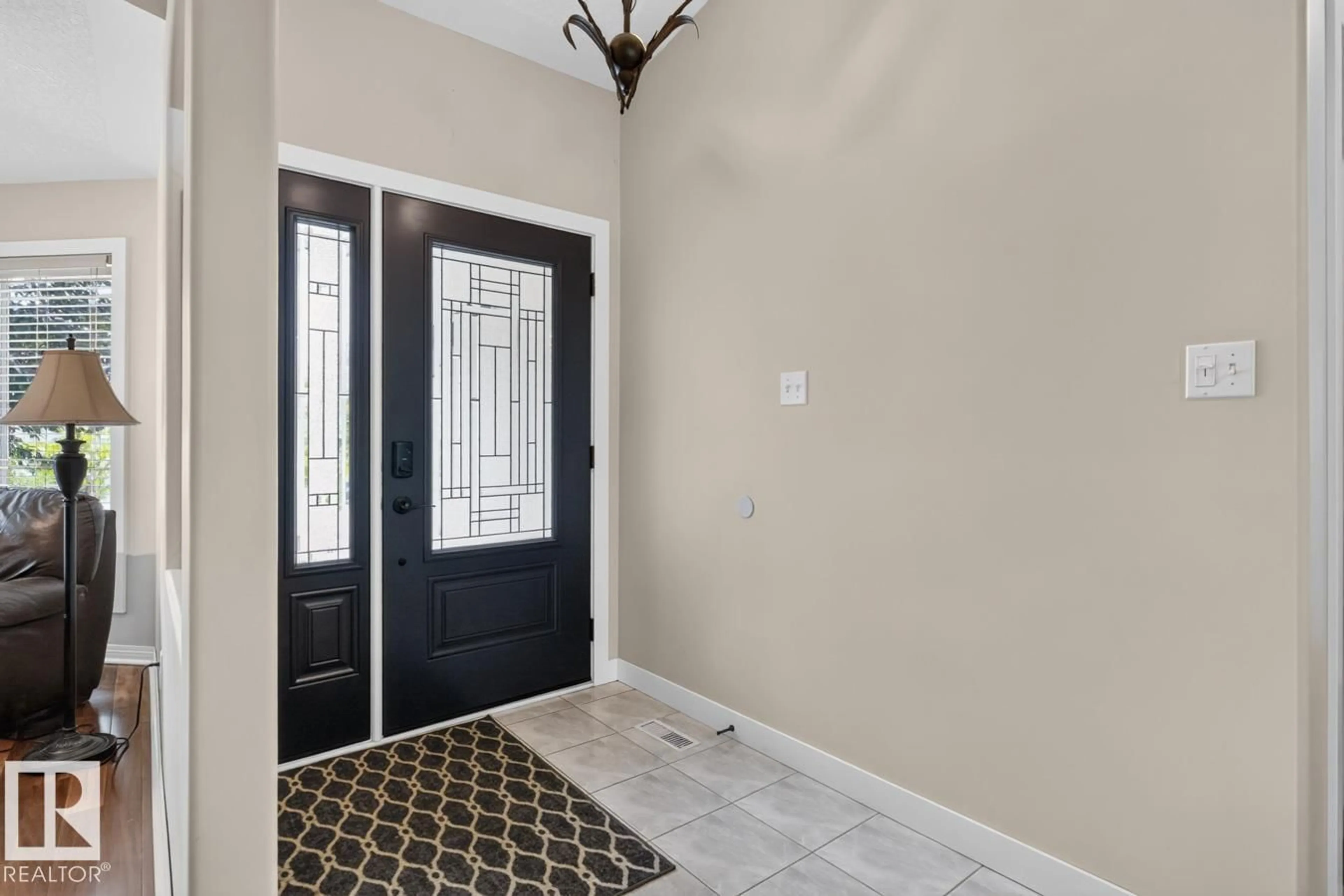 Indoor entryway for NW - 448 ORMSBY RD W, Edmonton Alberta T5T6B1