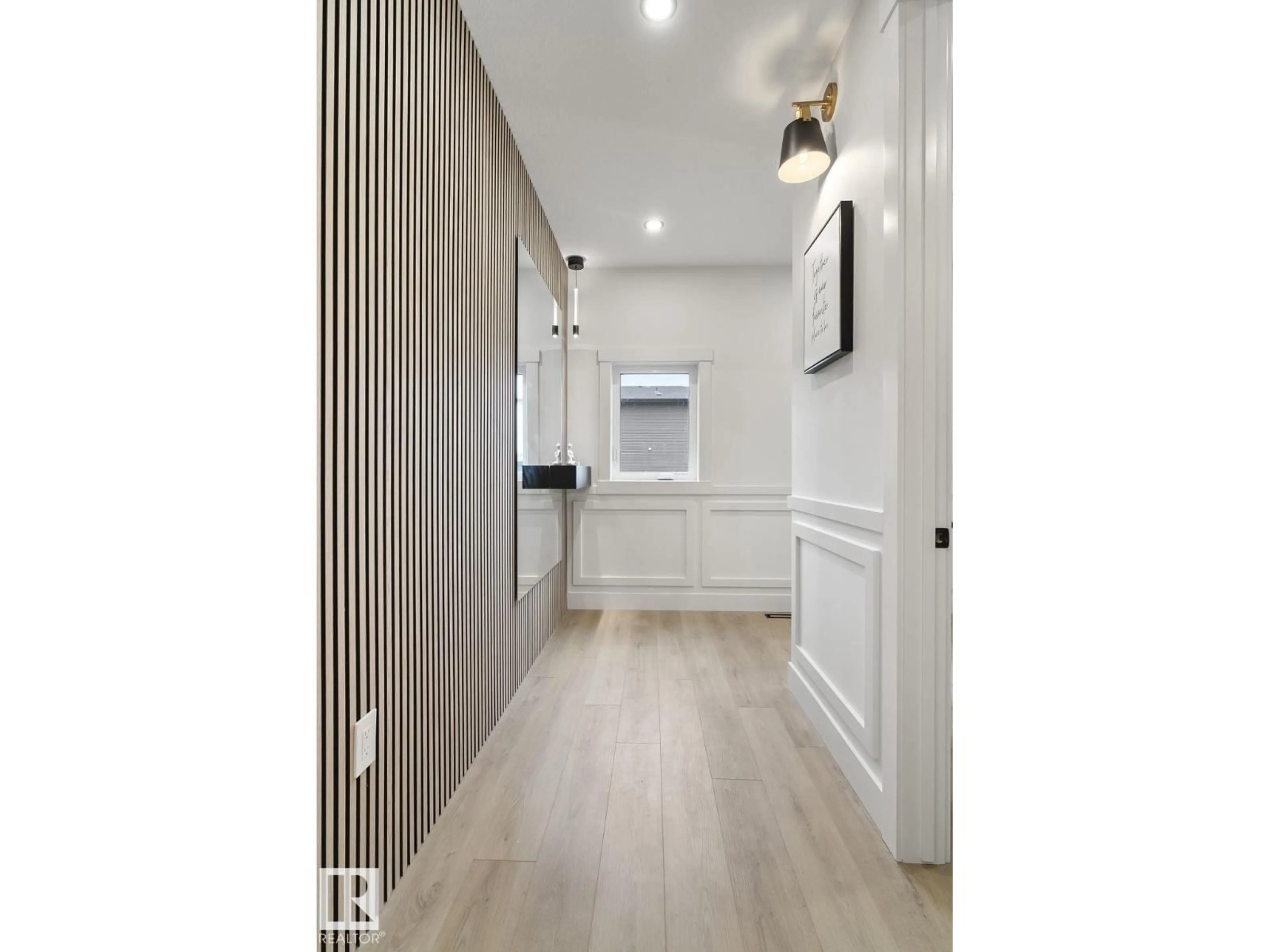 Indoor entryway for 13152 187 AV, Edmonton Alberta T6V0N3