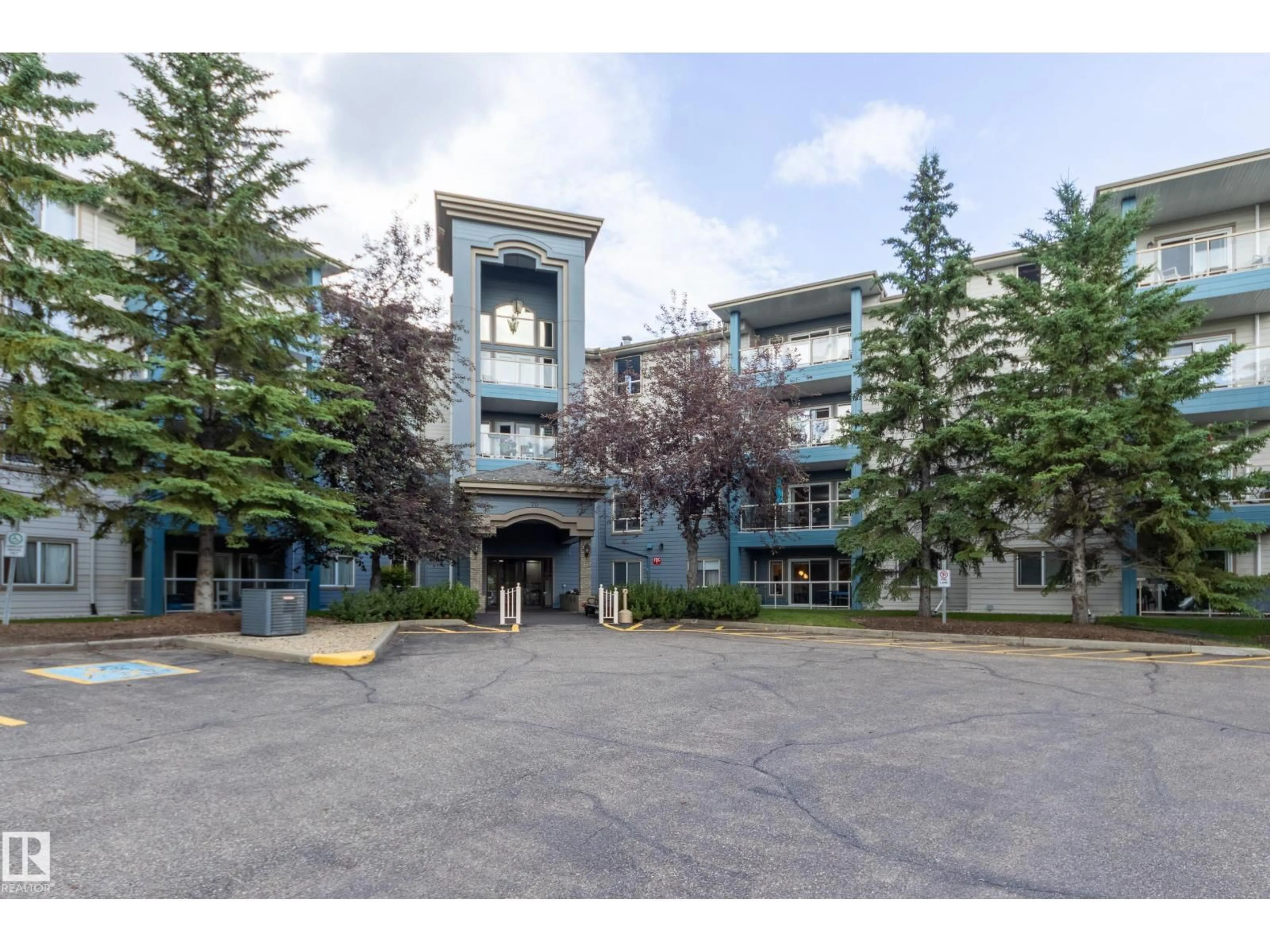 Unknown for 70 - 412 CRYSTAL LN, Sherwood Park Alberta T8H1E6