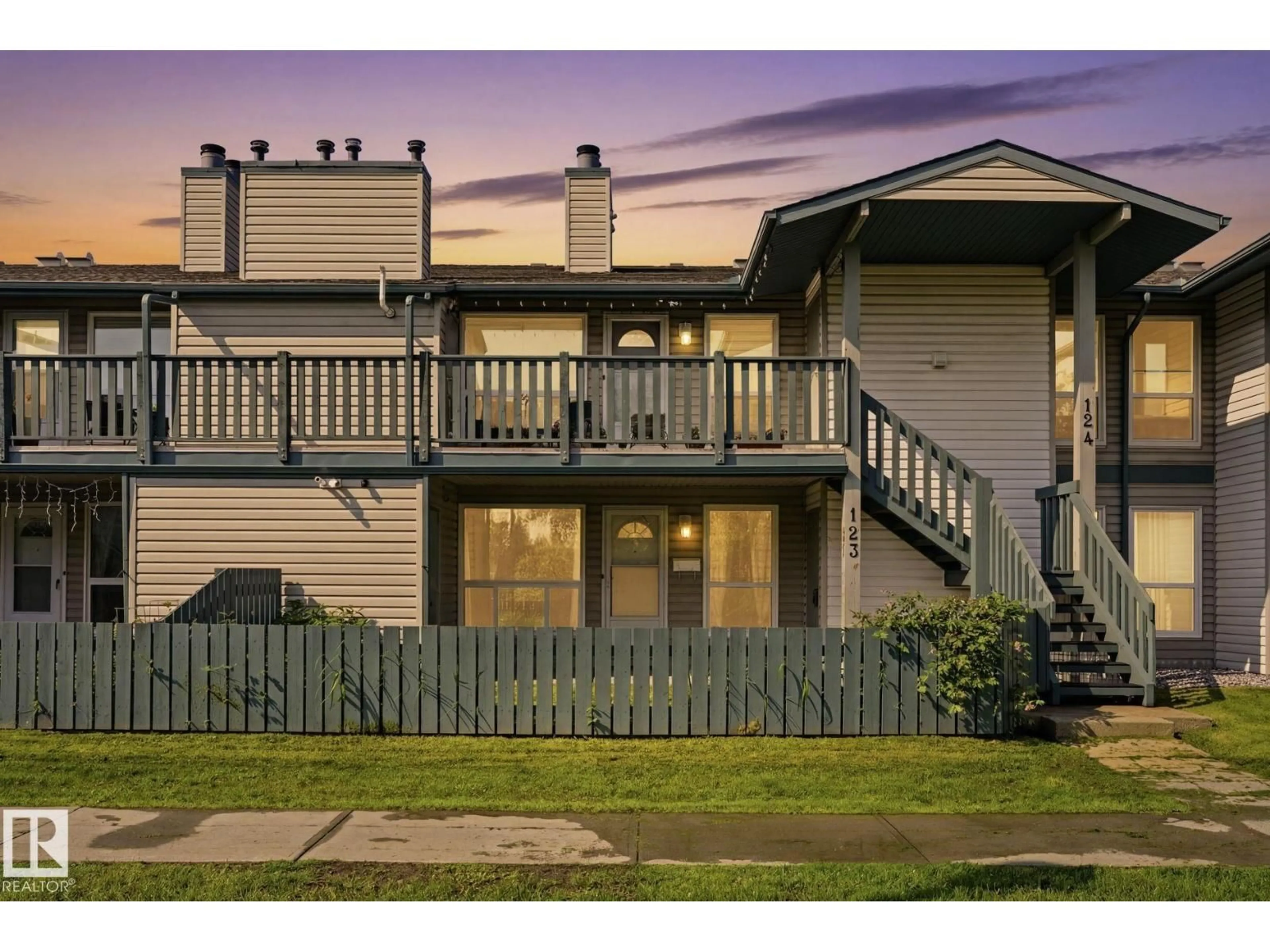 Home with vinyl exterior material, street for #123 - 2703 79 ST NW, Edmonton Alberta T6K3Z6
