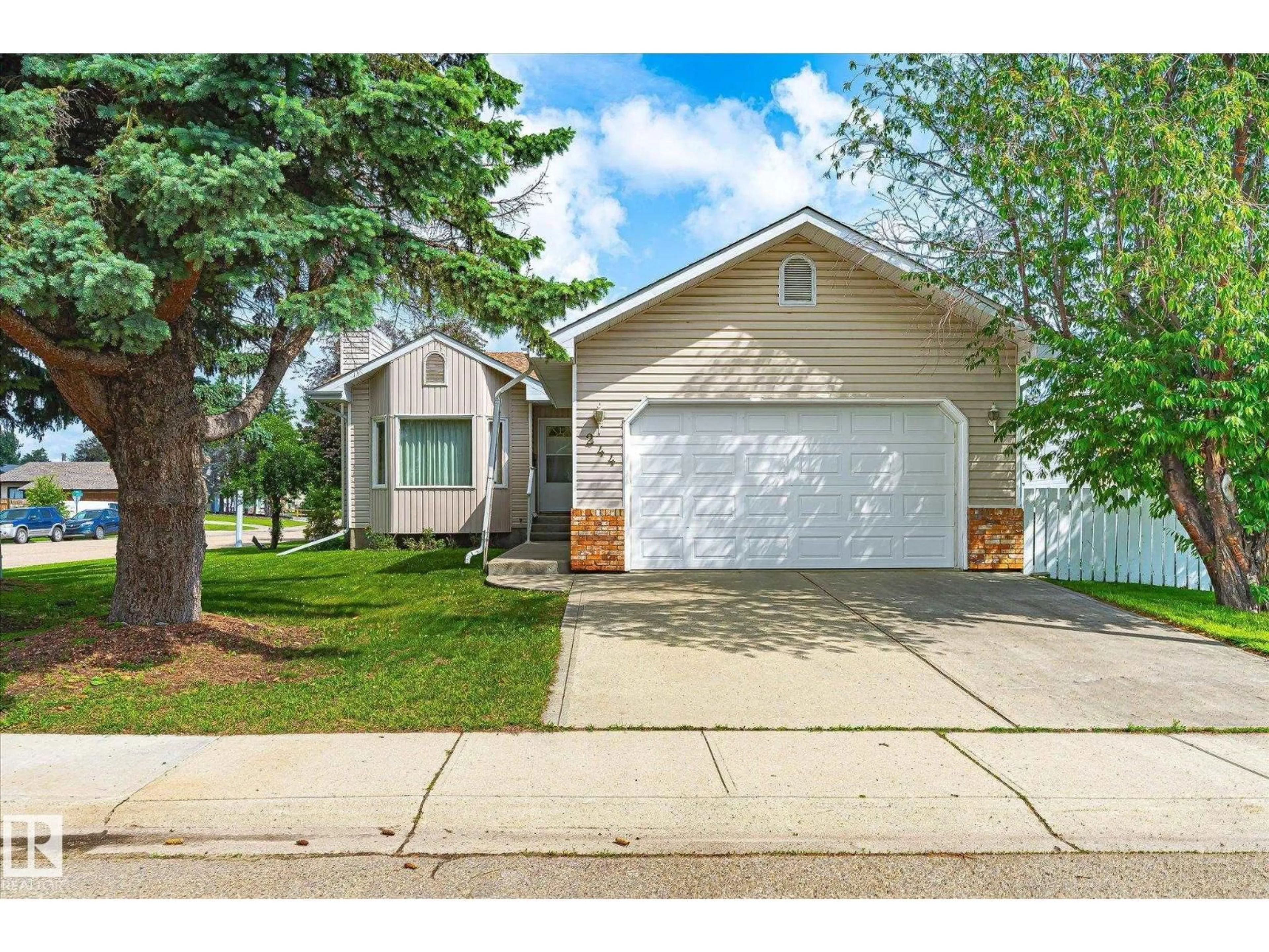 Home with vinyl exterior material, street for 244 NORTHMOUNT DR, Wetaskiwin Alberta T9A3M4