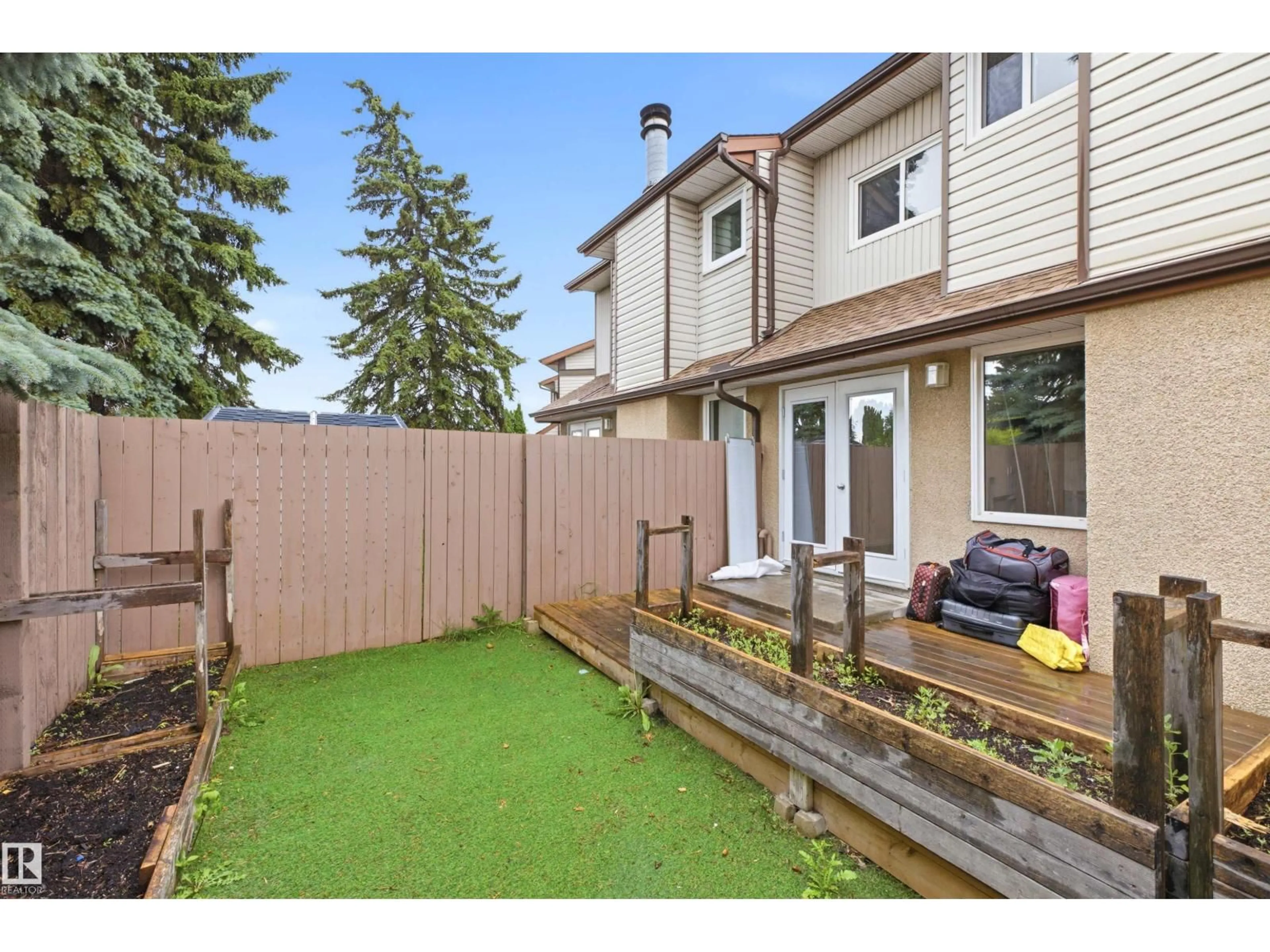 Patio, street for 2345 139 AV, Edmonton Alberta T5Y1S1
