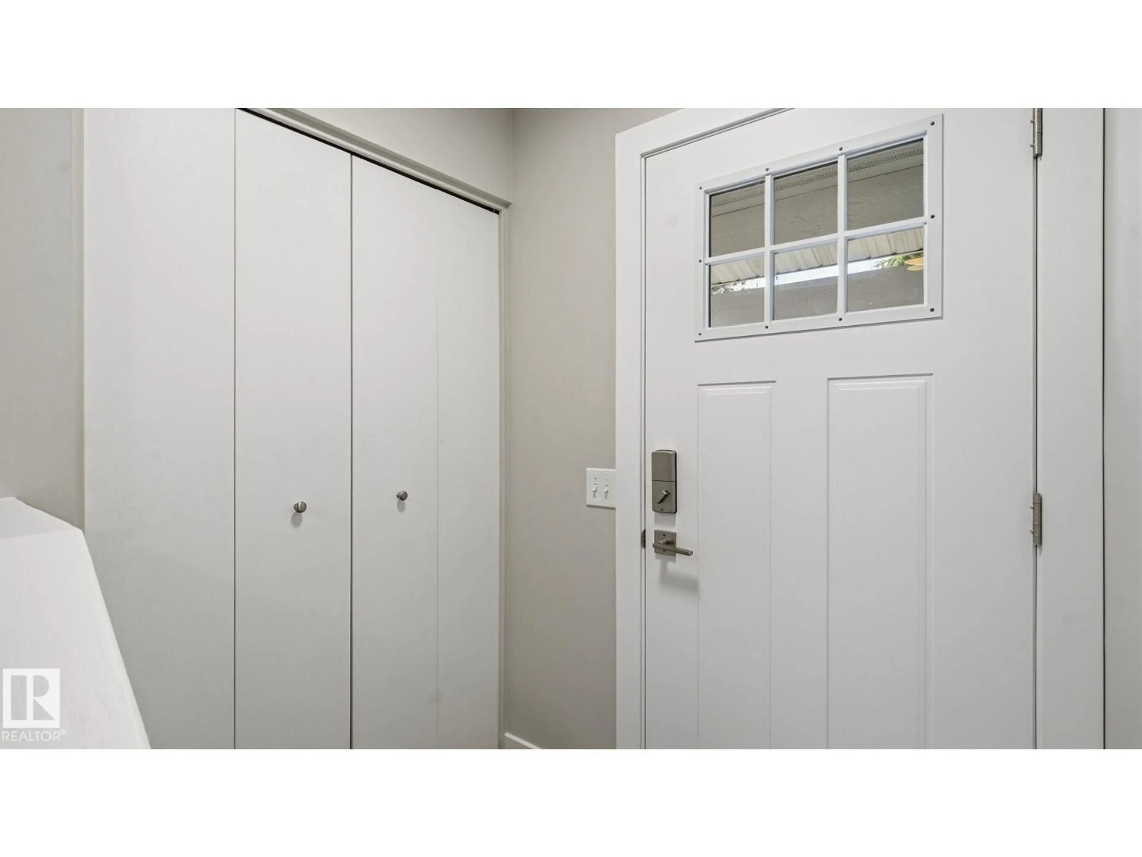 Indoor entryway for 4301 44 ST, Beaumont Alberta T4X1C7