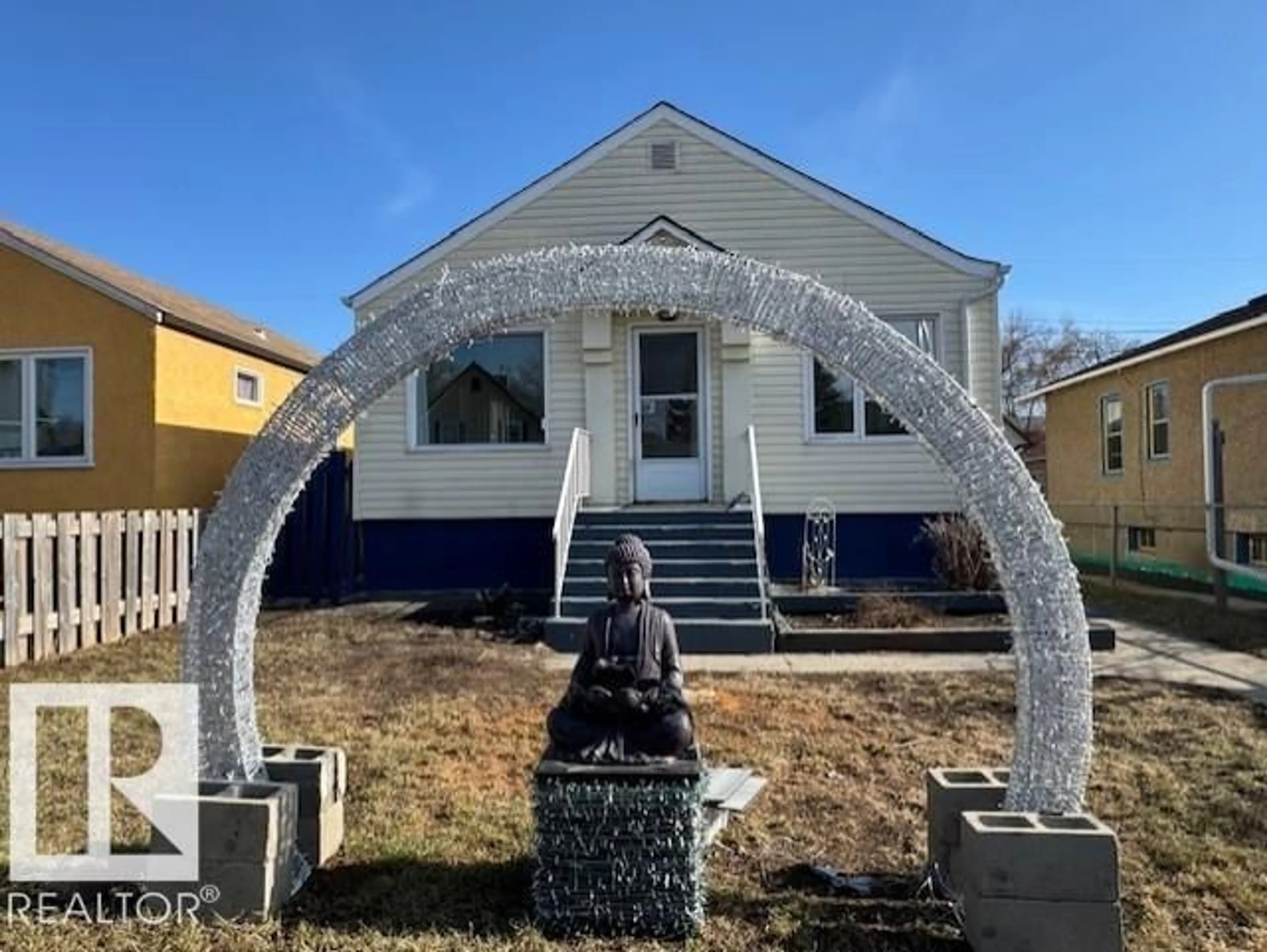 Unknown for 9221 110 AV, Edmonton Alberta T5H1H2