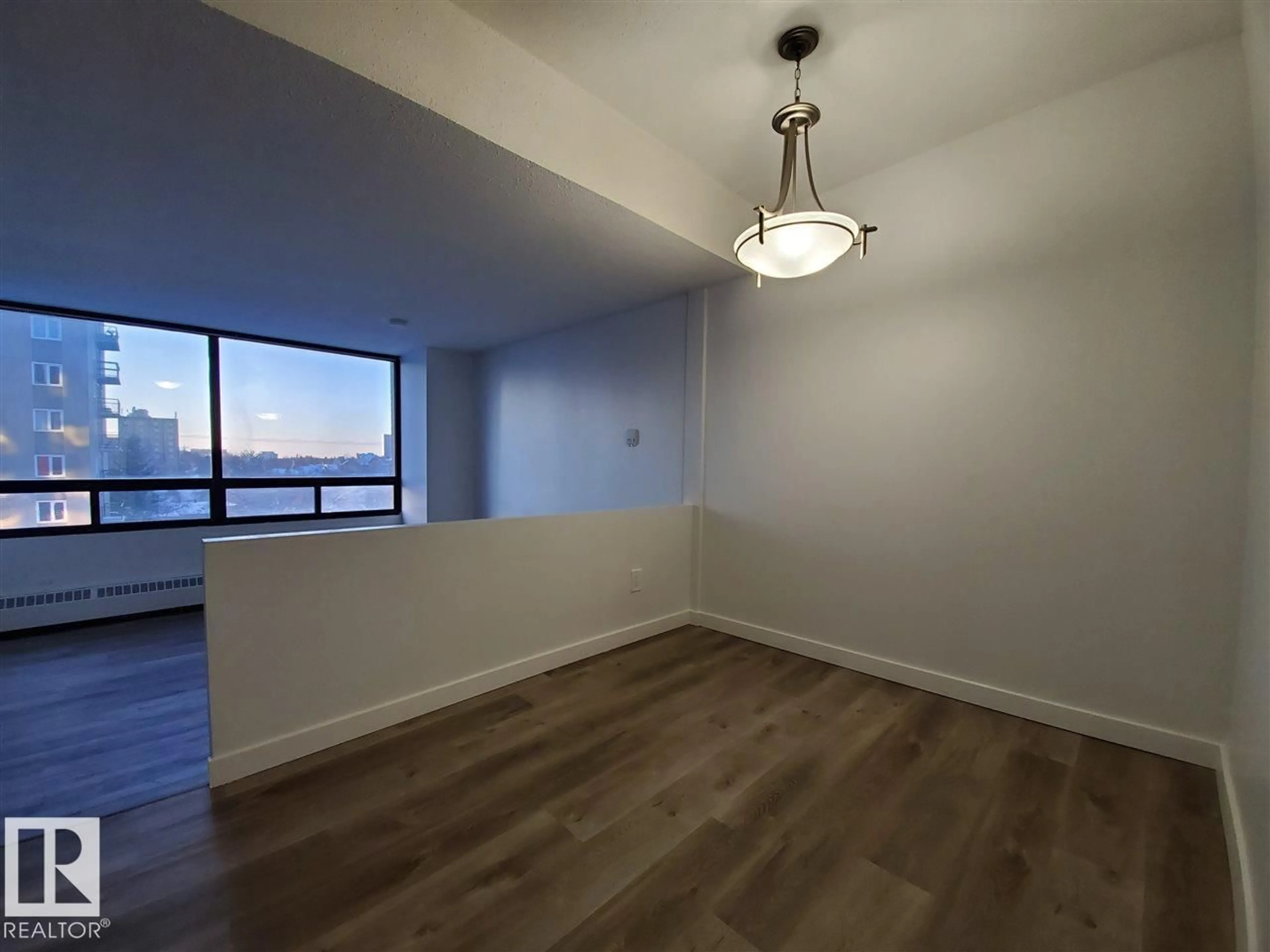 A pic of a room for 614 - 10160 114 ST, Edmonton Alberta T5K2L2