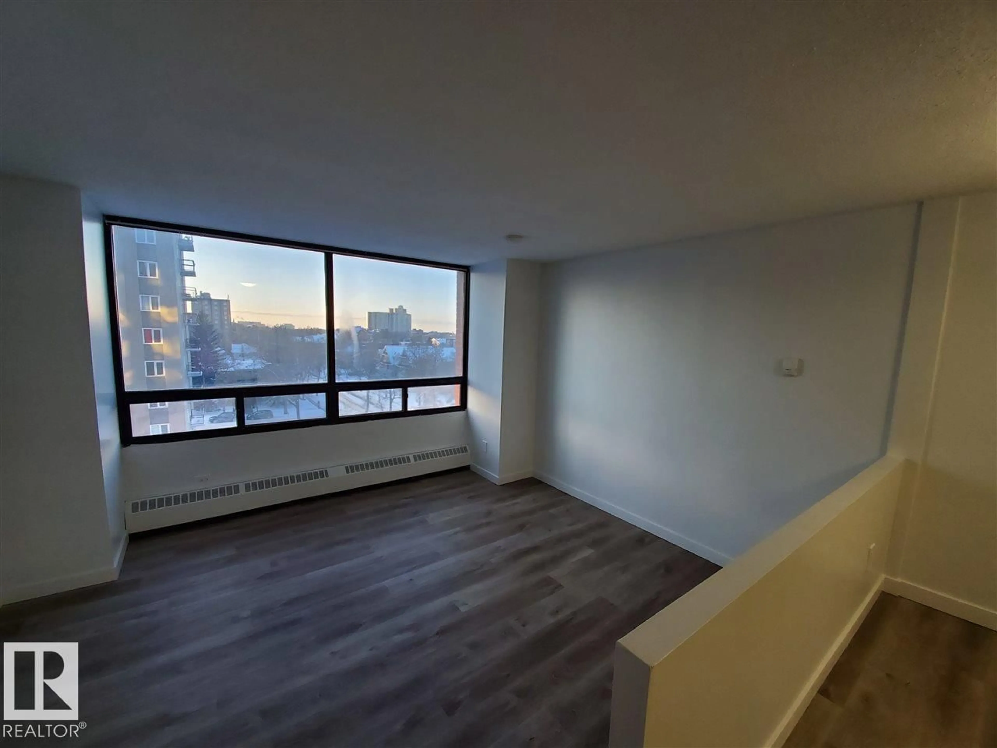 A pic of a room for 614 - 10160 114 ST, Edmonton Alberta T5K2L2